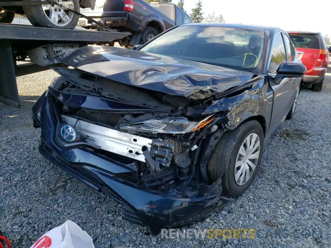 2 Photograph of a damaged car 4T1C31AK0LU518726 TOYOTA CAMRY 2020