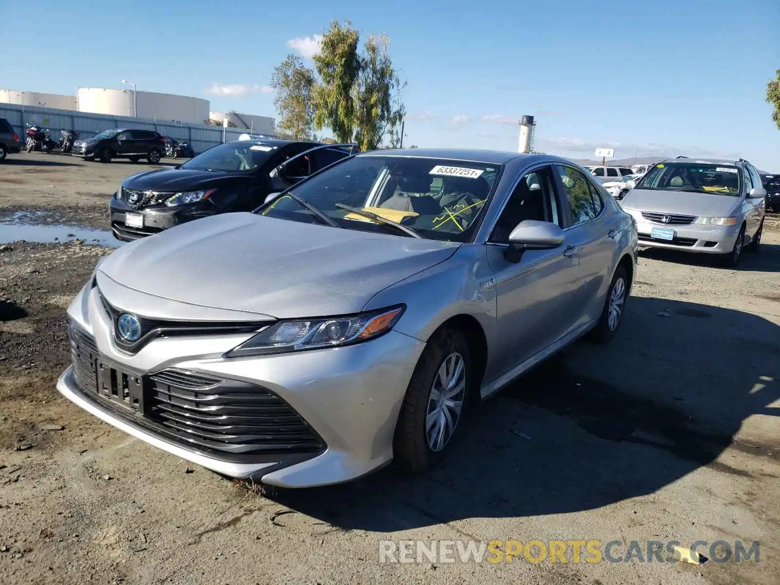 2 Photograph of a damaged car 4T1C31AK0LU521139 TOYOTA CAMRY 2020