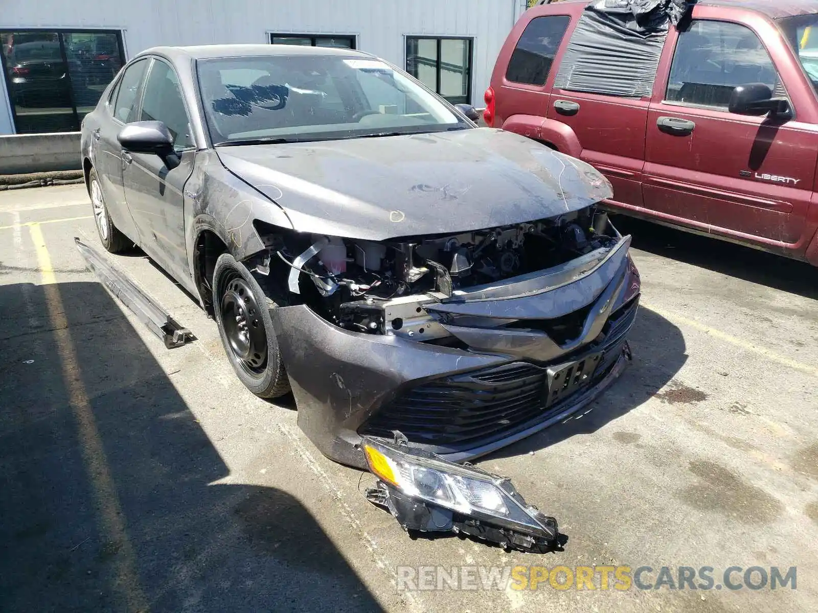 1 Photograph of a damaged car 4T1C31AK0LU522873 TOYOTA CAMRY 2020