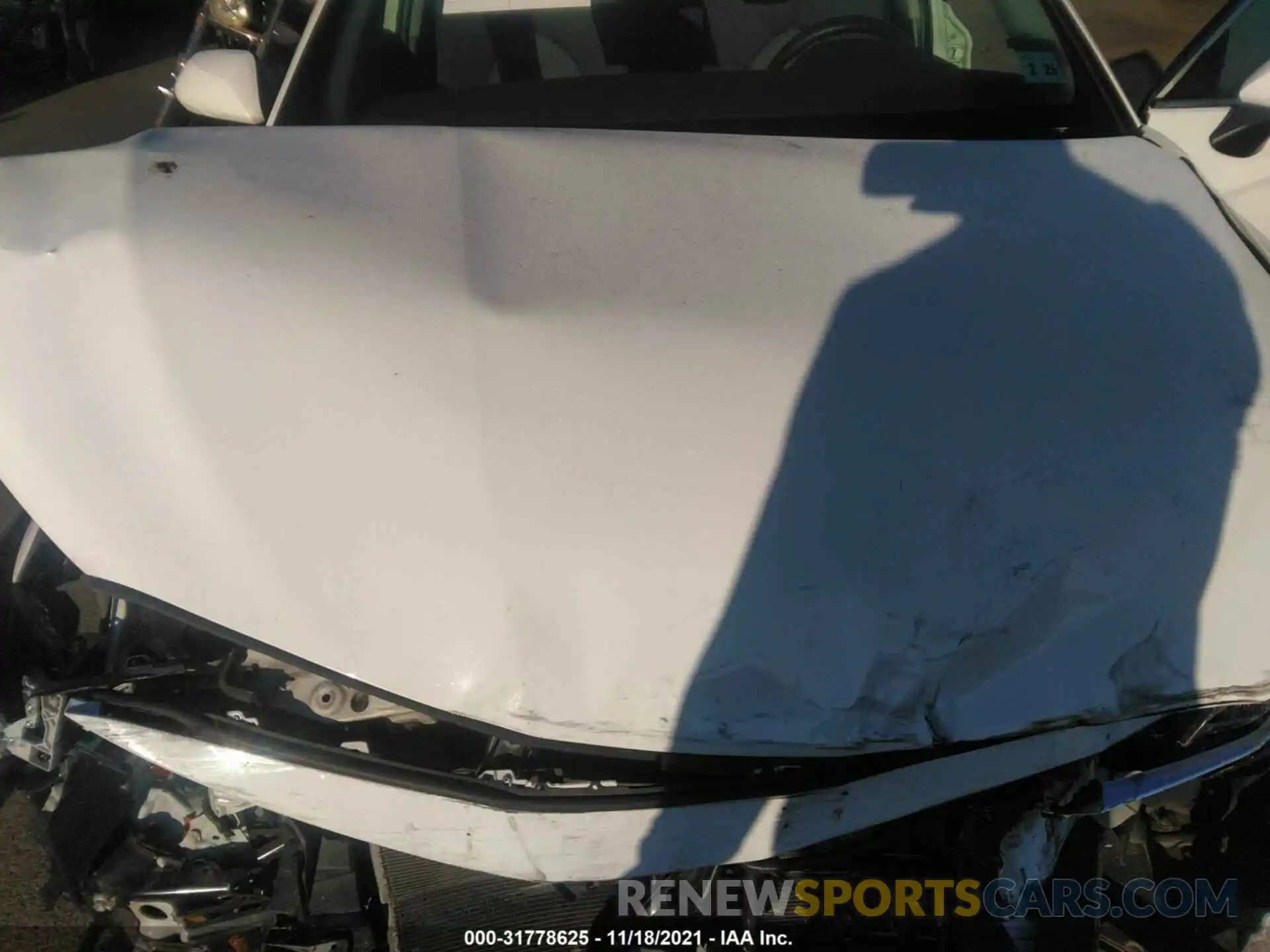 10 Photograph of a damaged car 4T1C31AK0LU523005 TOYOTA CAMRY 2020