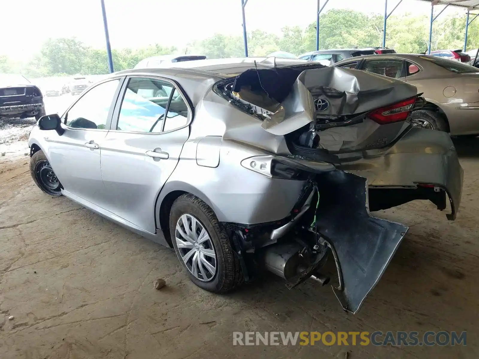 3 Photograph of a damaged car 4T1C31AK0LU524767 TOYOTA CAMRY 2020