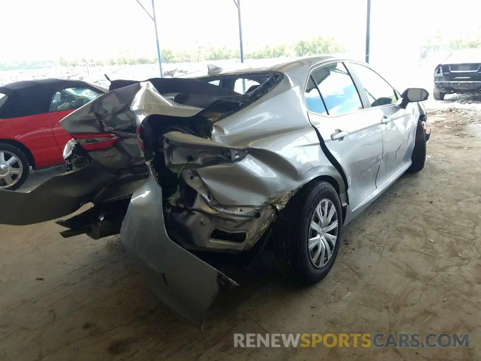 4 Photograph of a damaged car 4T1C31AK0LU524767 TOYOTA CAMRY 2020