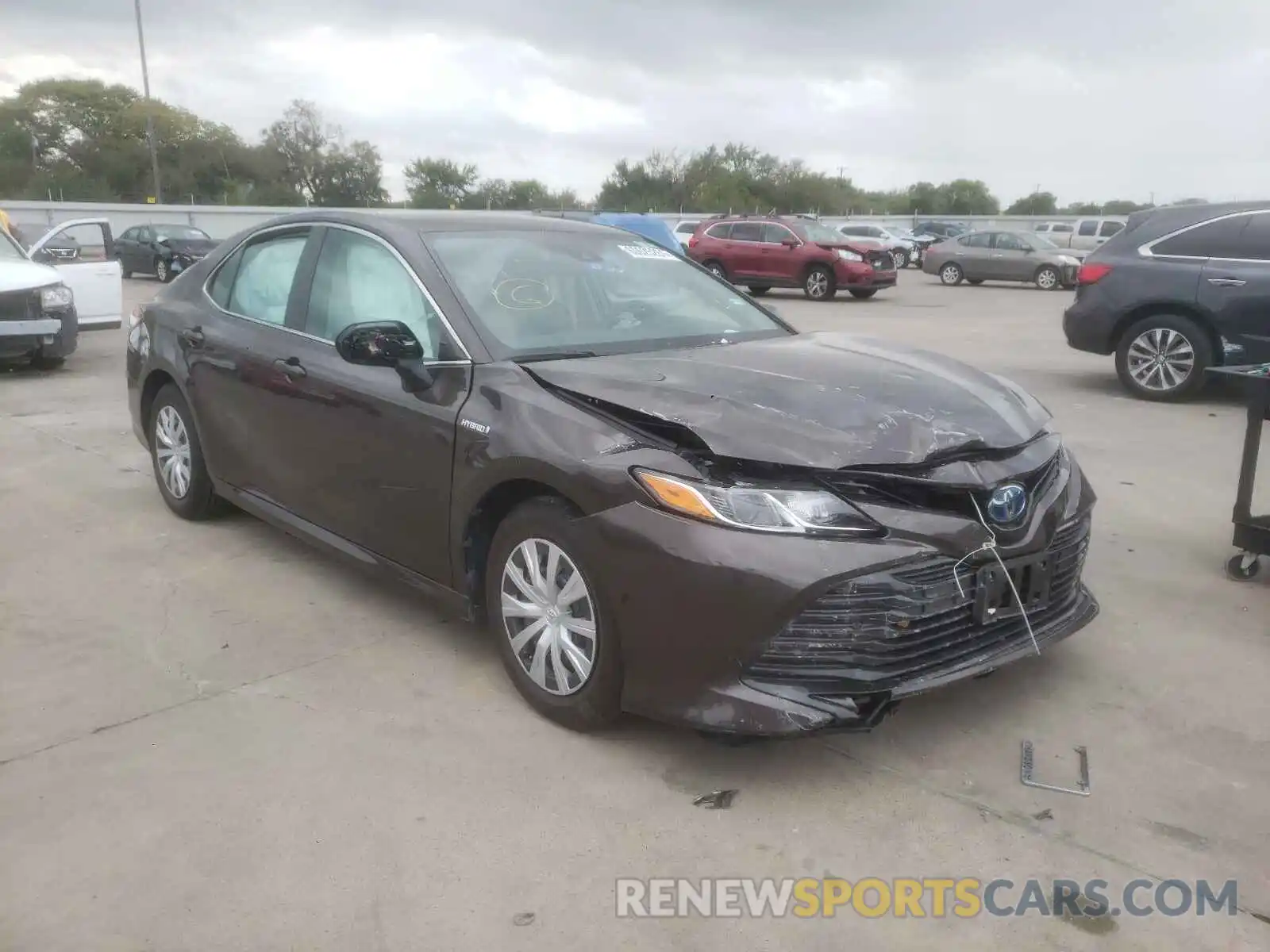 1 Photograph of a damaged car 4T1C31AK0LU528348 TOYOTA CAMRY 2020