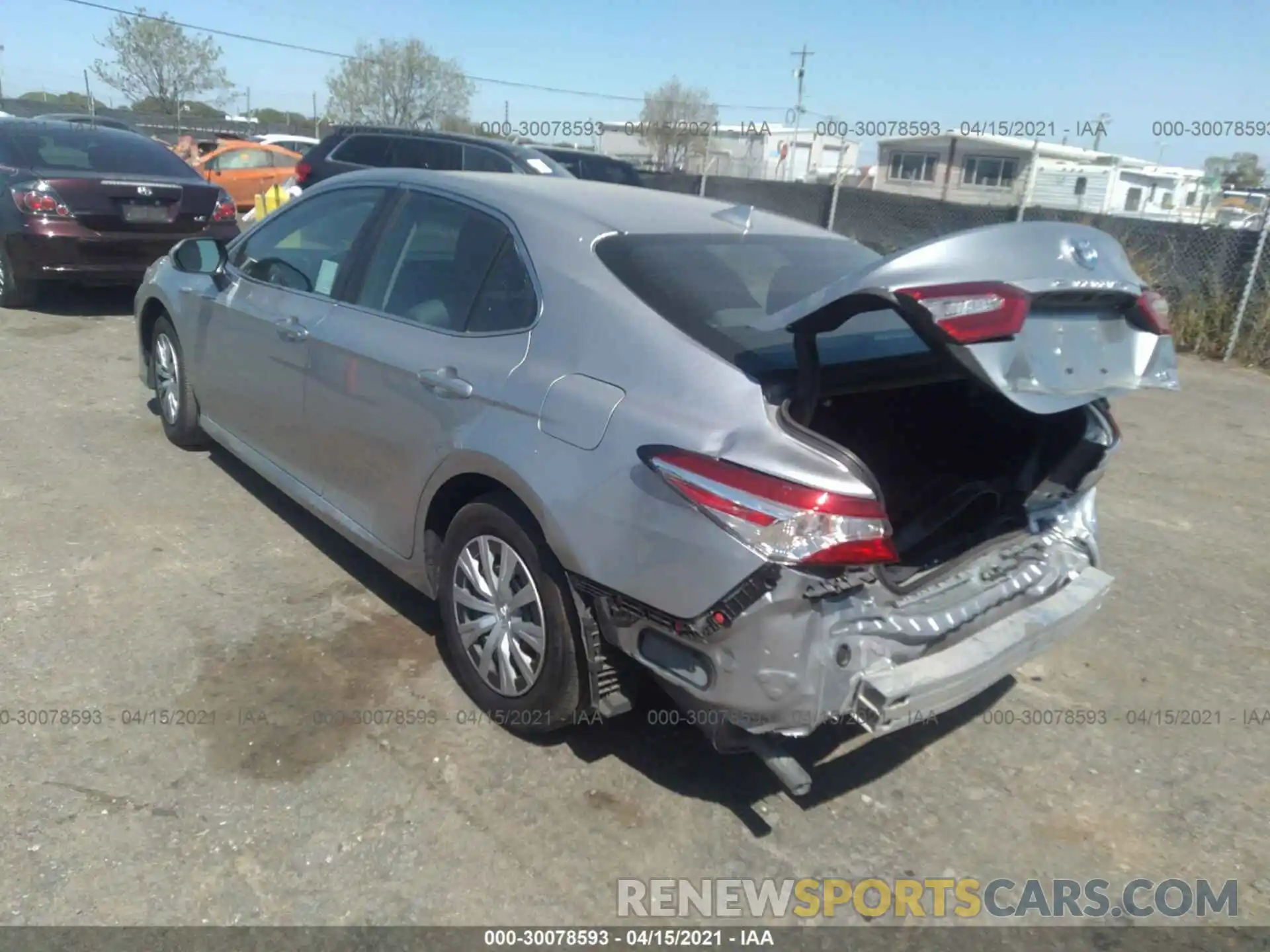 3 Photograph of a damaged car 4T1C31AK0LU531623 TOYOTA CAMRY 2020