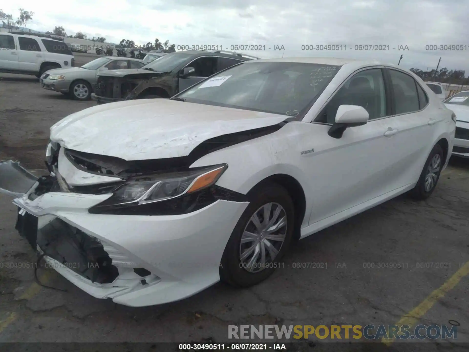 2 Photograph of a damaged car 4T1C31AK0LU535512 TOYOTA CAMRY 2020