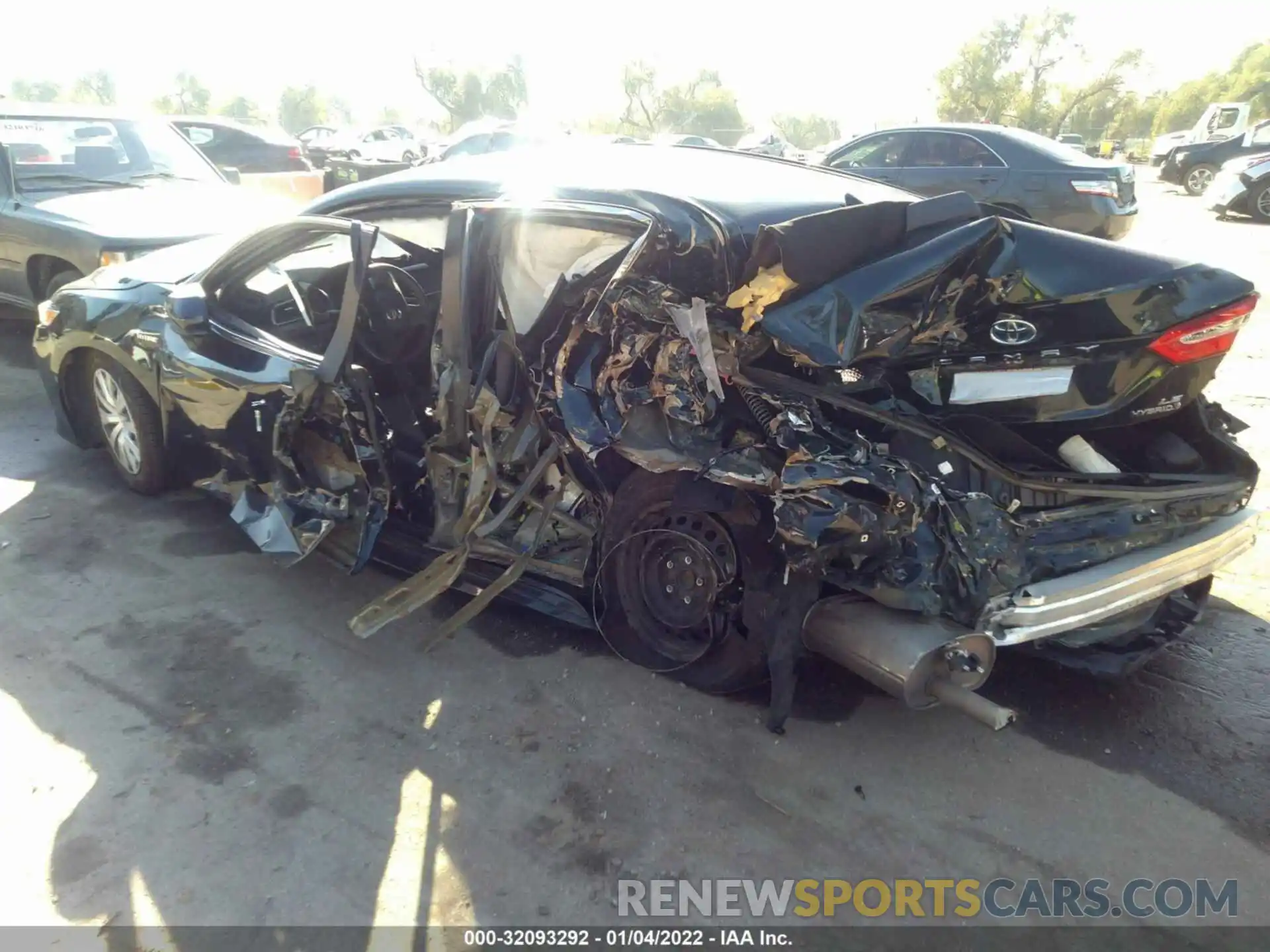 3 Photograph of a damaged car 4T1C31AK0LU537762 TOYOTA CAMRY 2020