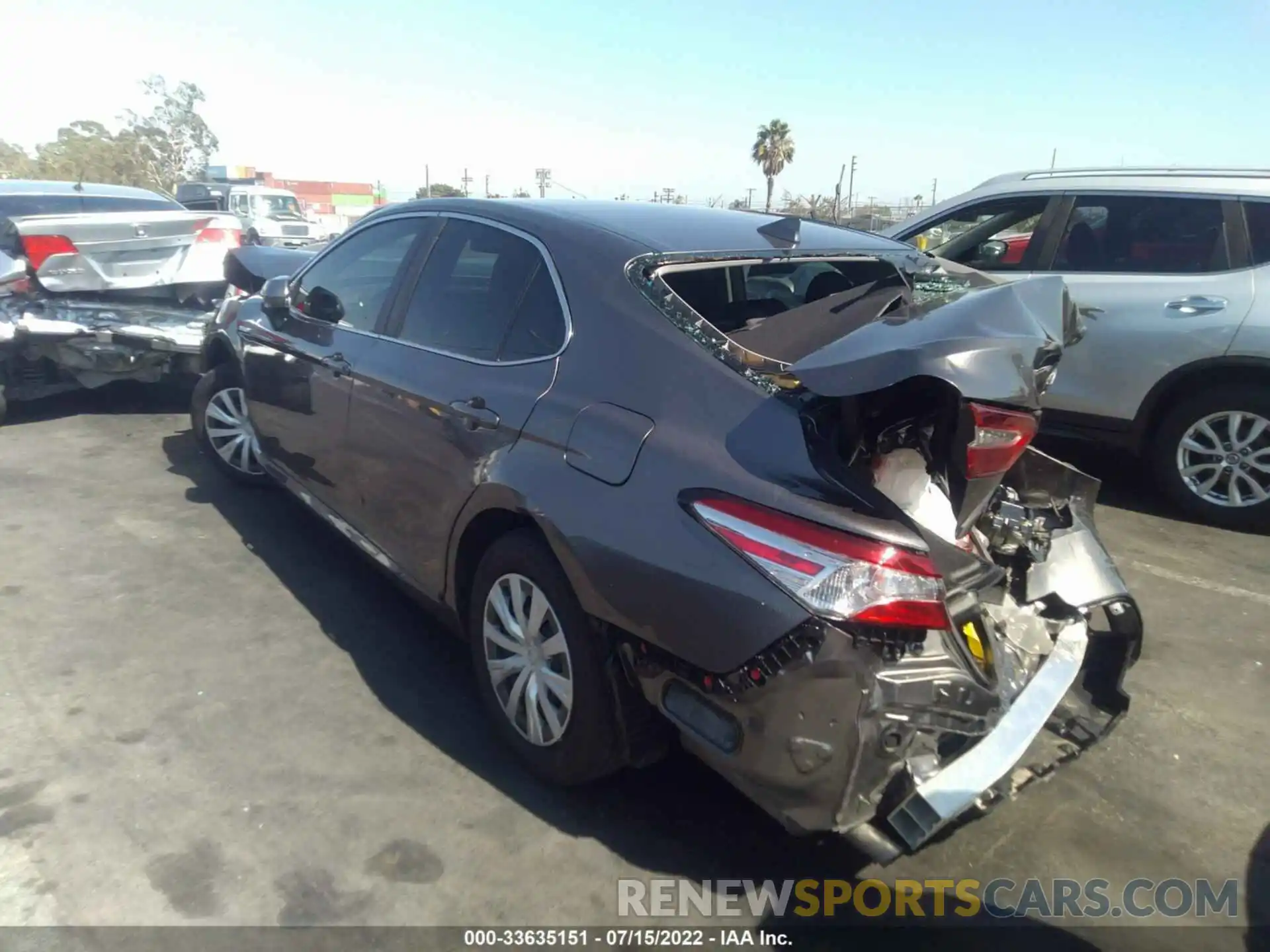 3 Photograph of a damaged car 4T1C31AK0LU542976 TOYOTA CAMRY 2020