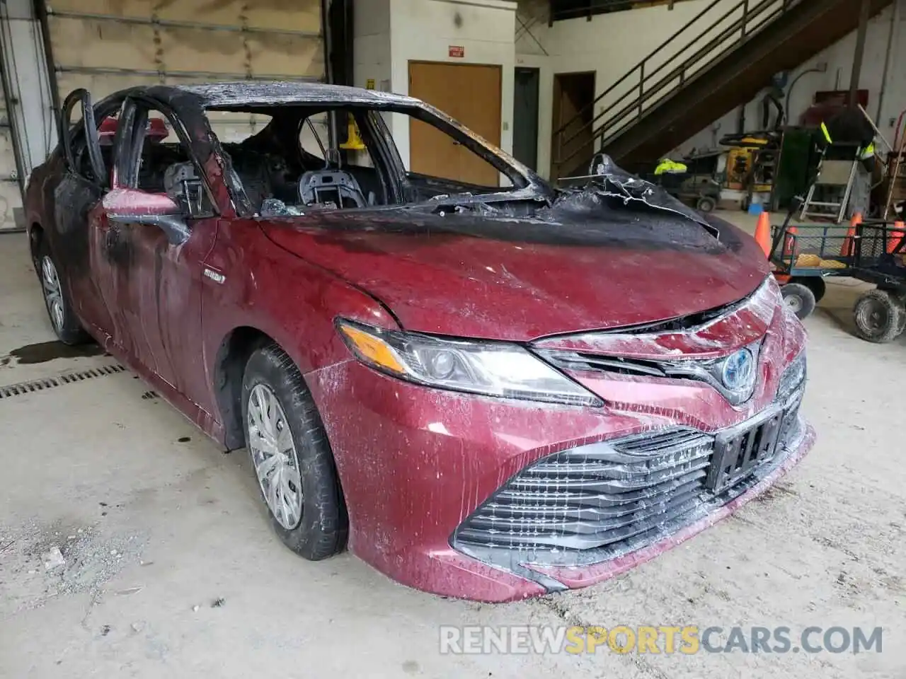 1 Photograph of a damaged car 4T1C31AK1LU523059 TOYOTA CAMRY 2020