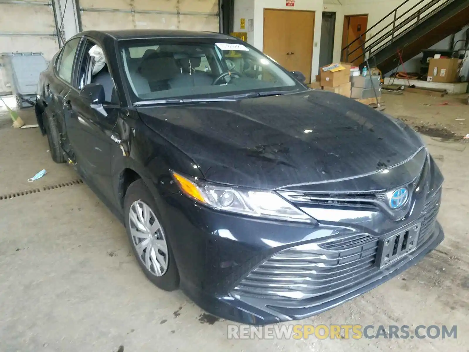 1 Photograph of a damaged car 4T1C31AK1LU526835 TOYOTA CAMRY 2020