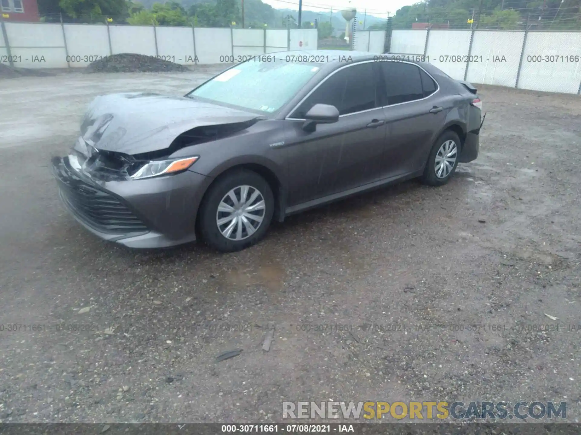 2 Photograph of a damaged car 4T1C31AK1LU528438 TOYOTA CAMRY 2020