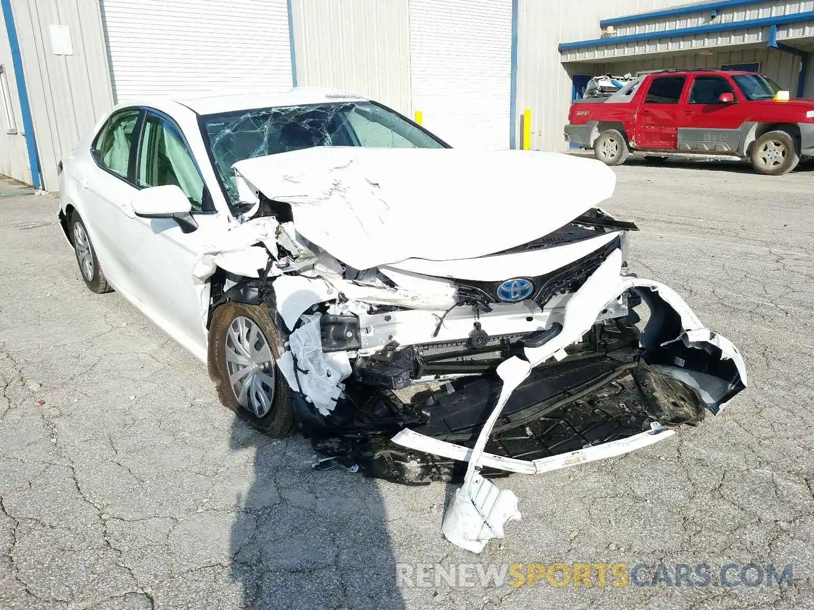 1 Photograph of a damaged car 4T1C31AK1LU532067 TOYOTA CAMRY 2020