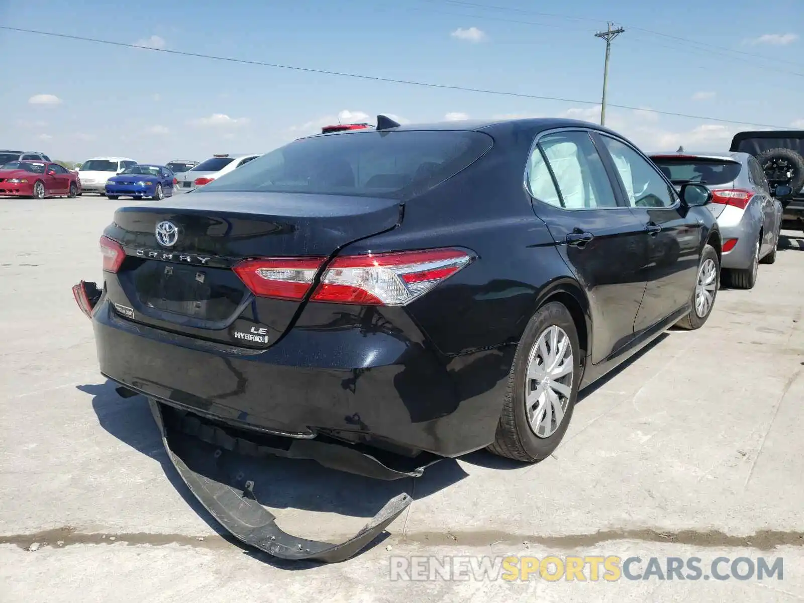 4 Photograph of a damaged car 4T1C31AK1LU536538 TOYOTA CAMRY 2020