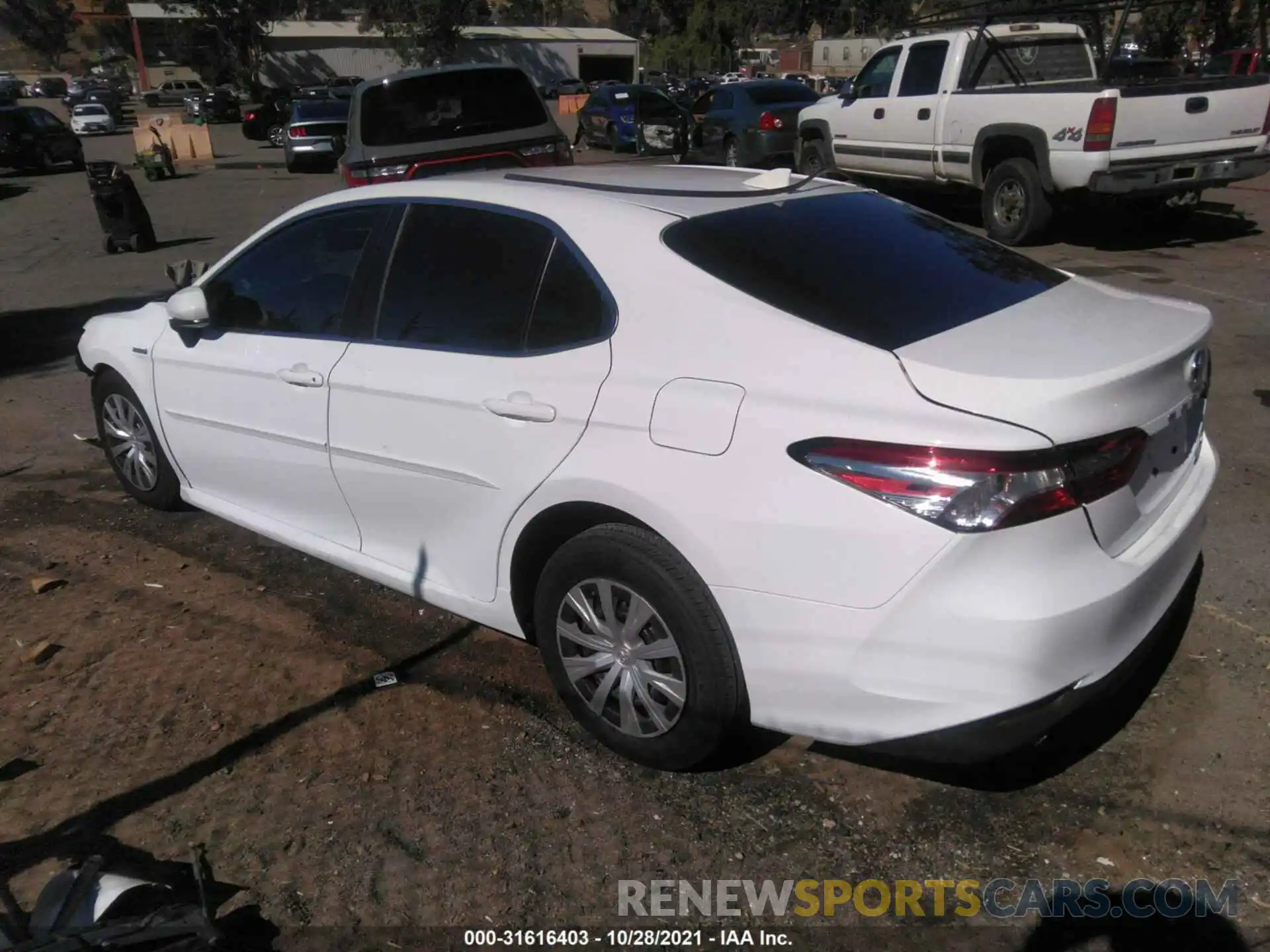 3 Photograph of a damaged car 4T1C31AK1LU537799 TOYOTA CAMRY 2020