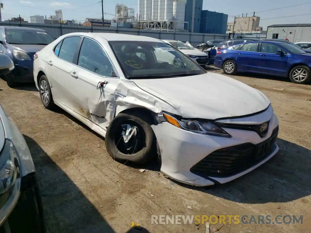 1 Photograph of a damaged car 4T1C31AK1LU540072 TOYOTA CAMRY 2020