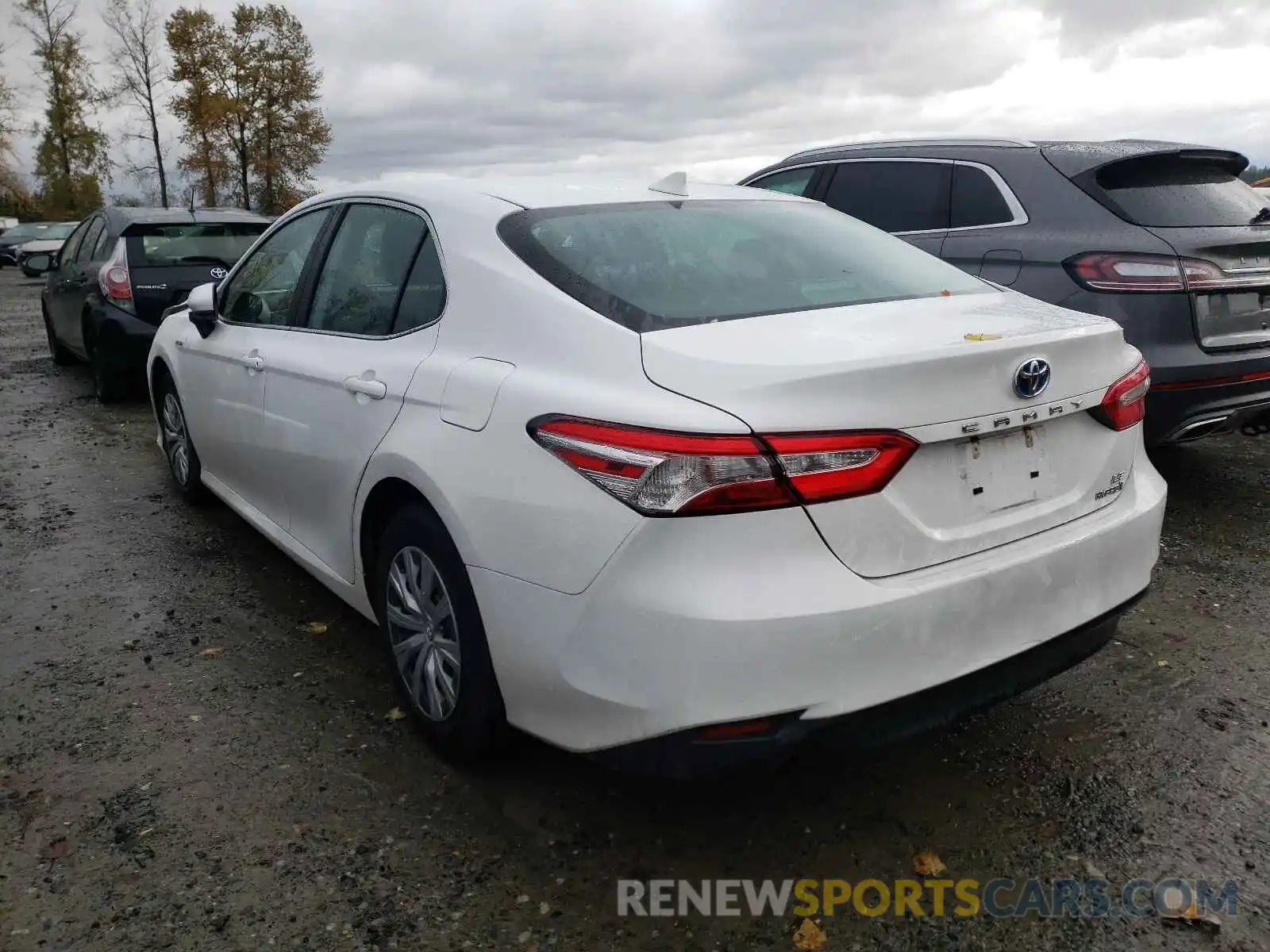 3 Photograph of a damaged car 4T1C31AK1LU543781 TOYOTA CAMRY 2020