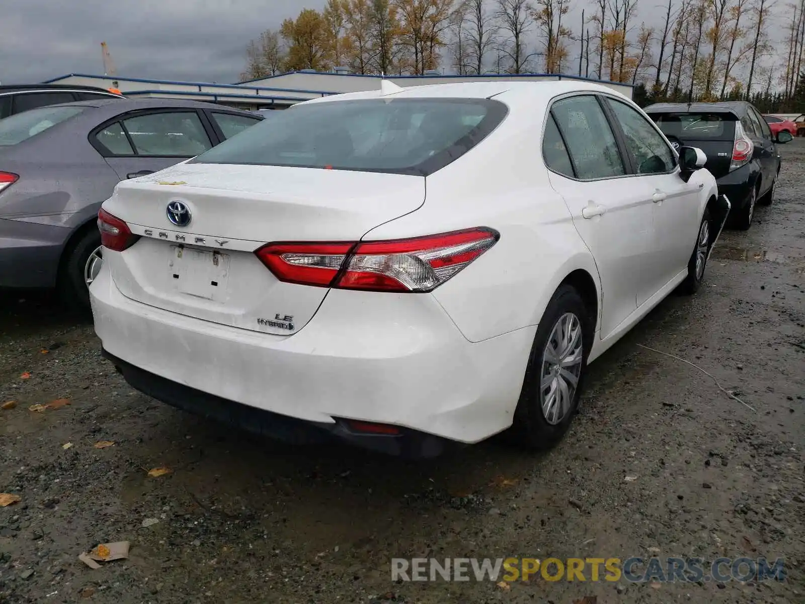 4 Photograph of a damaged car 4T1C31AK1LU543781 TOYOTA CAMRY 2020