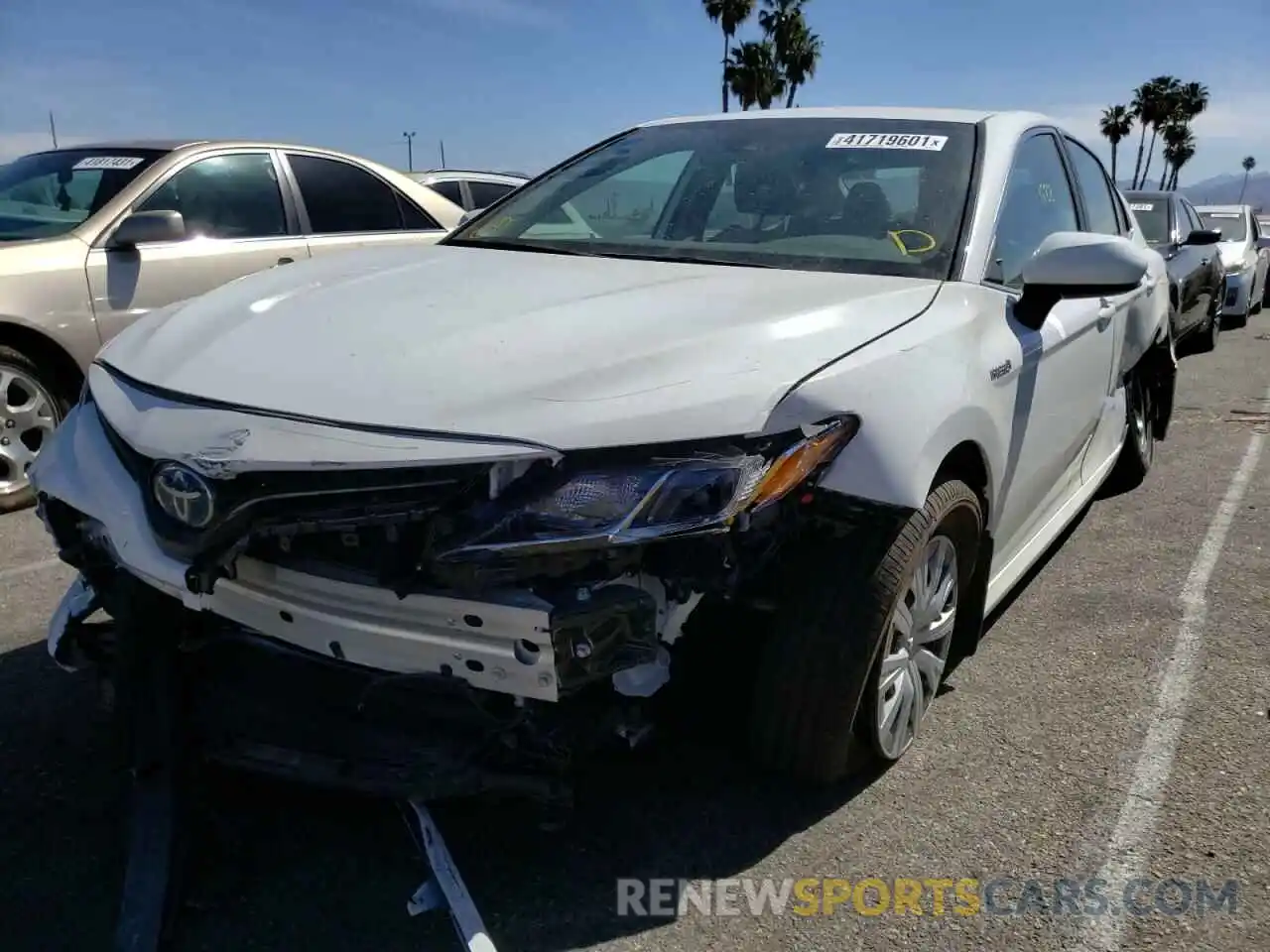 2 Photograph of a damaged car 4T1C31AK1LU546325 TOYOTA CAMRY 2020