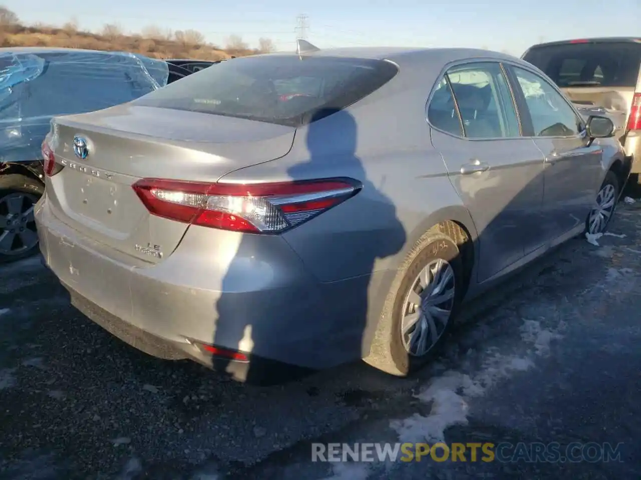 4 Photograph of a damaged car 4T1C31AK2LU016347 TOYOTA CAMRY 2020