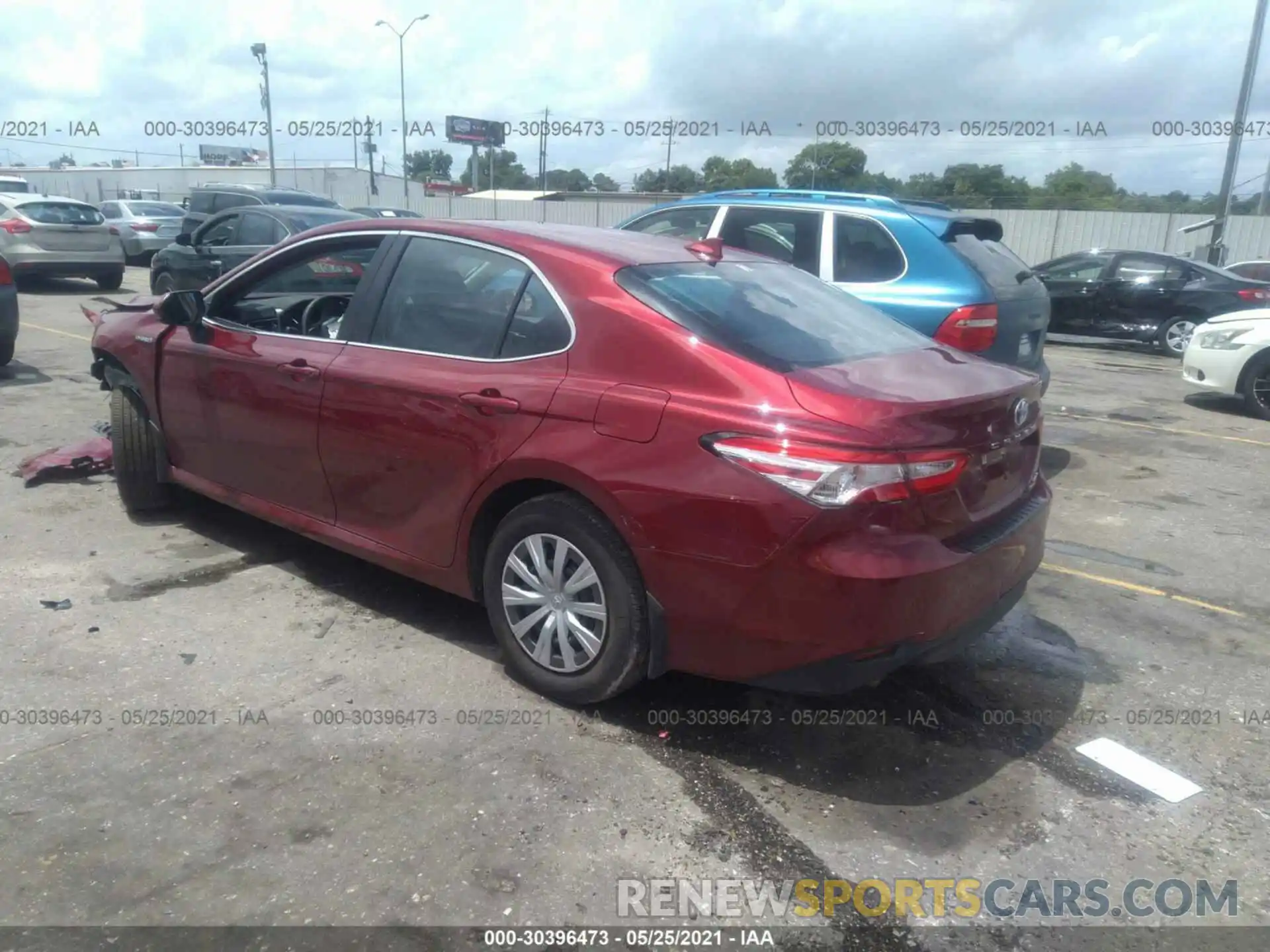 3 Photograph of a damaged car 4T1C31AK2LU018924 TOYOTA CAMRY 2020