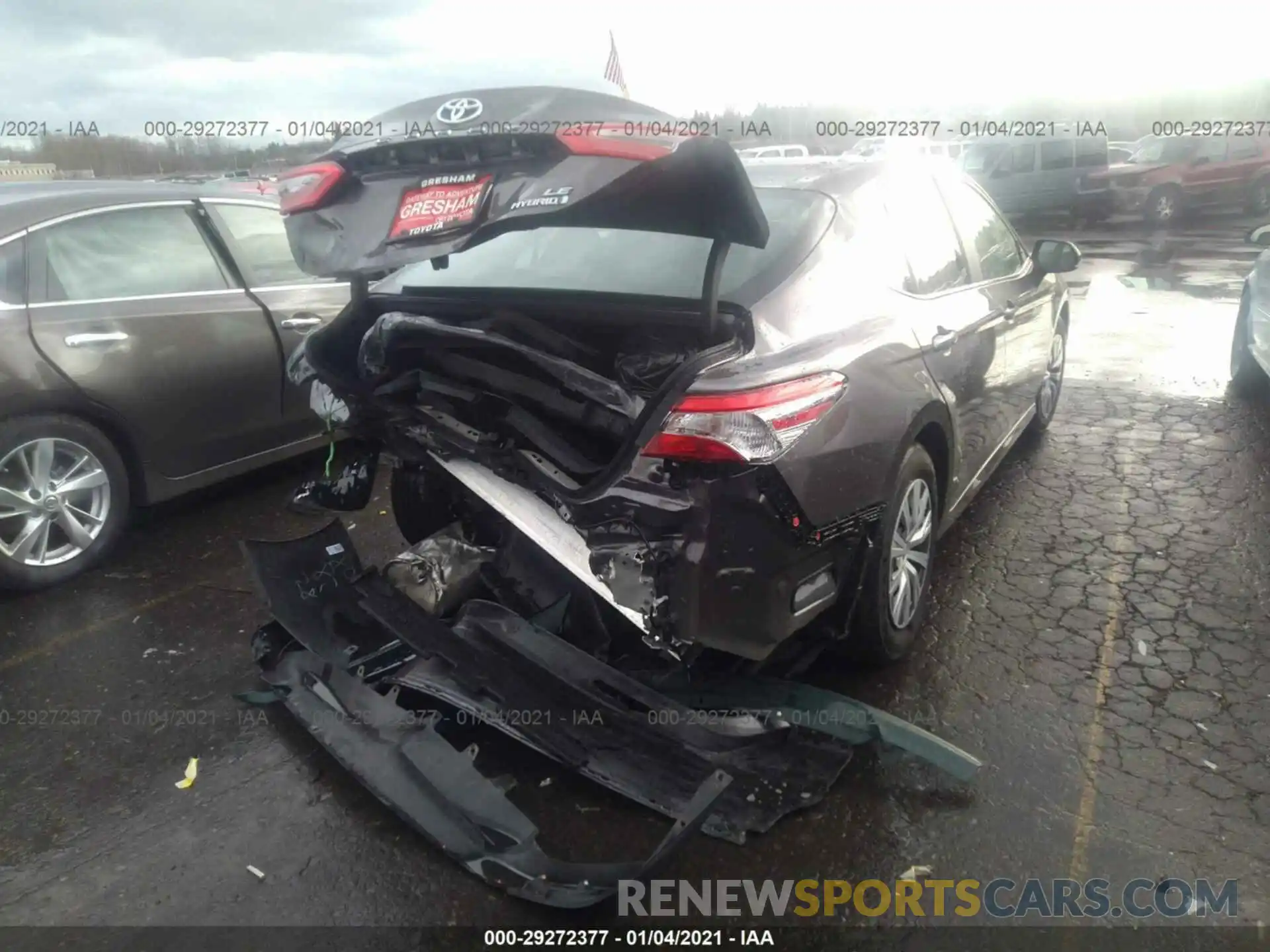 4 Photograph of a damaged car 4T1C31AK2LU019507 TOYOTA CAMRY 2020