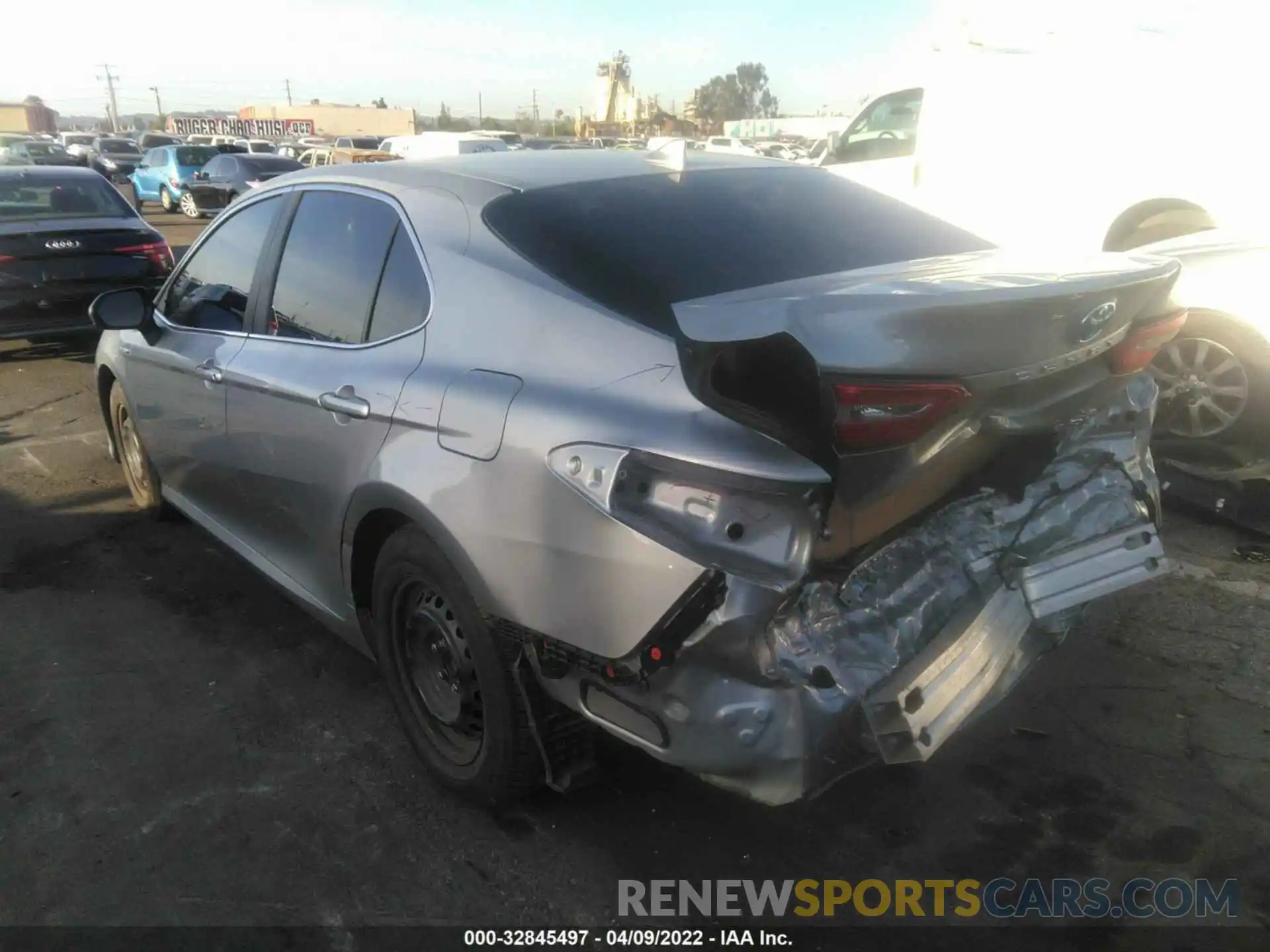 3 Photograph of a damaged car 4T1C31AK2LU019734 TOYOTA CAMRY 2020