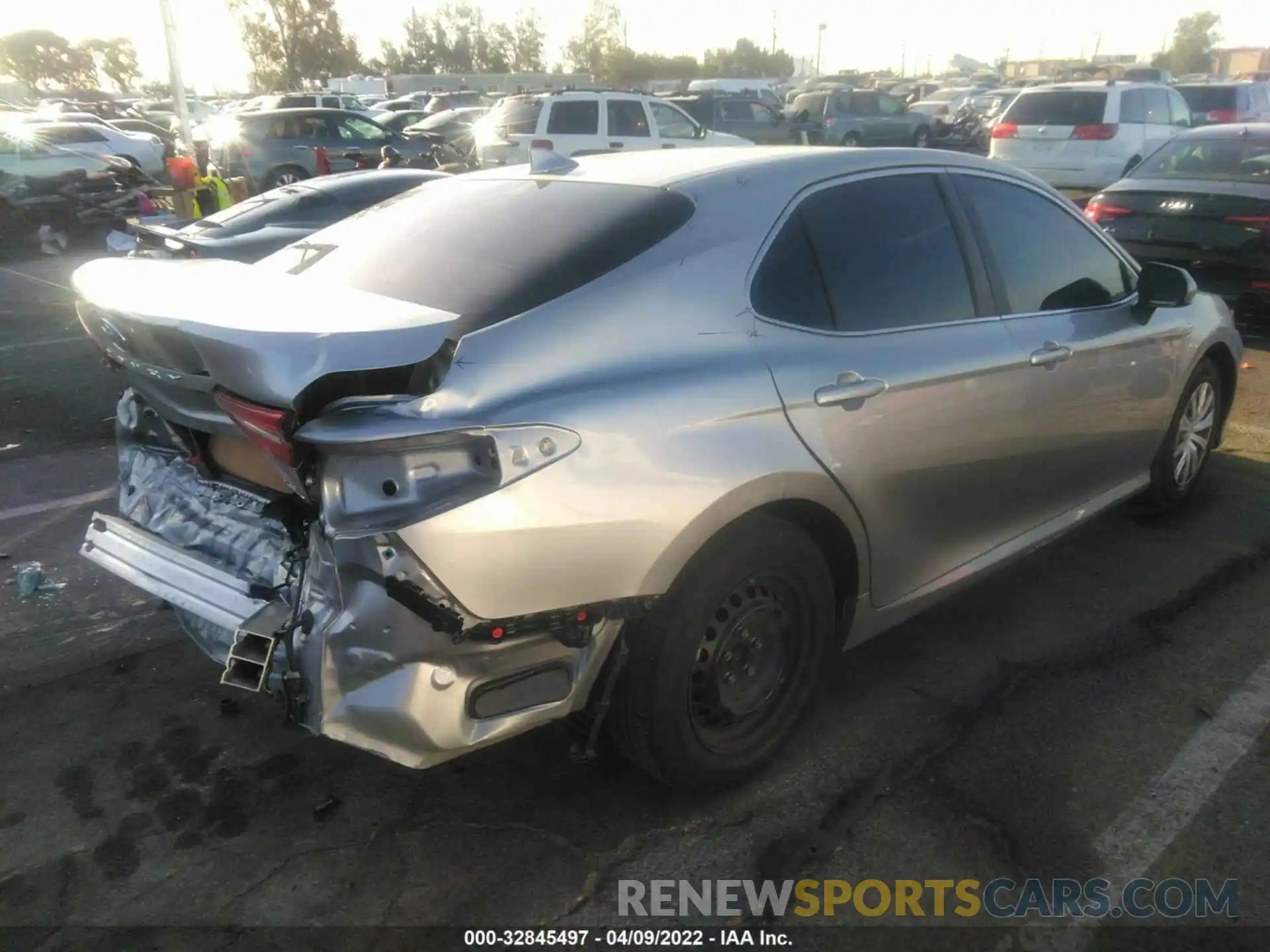 4 Photograph of a damaged car 4T1C31AK2LU019734 TOYOTA CAMRY 2020