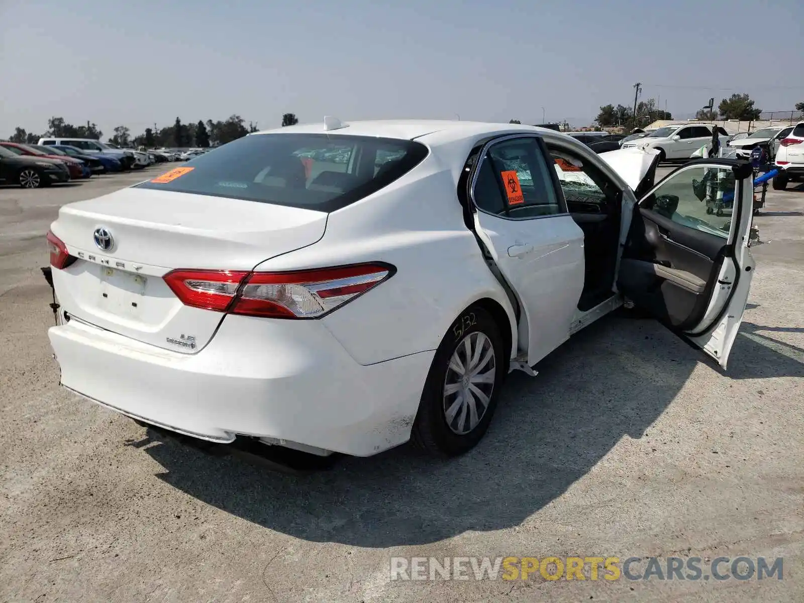 4 Photograph of a damaged car 4T1C31AK2LU019815 TOYOTA CAMRY 2020