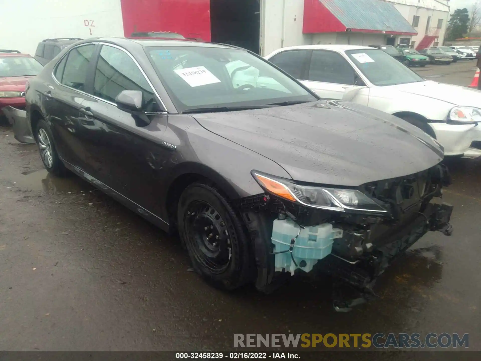 1 Photograph of a damaged car 4T1C31AK2LU521353 TOYOTA CAMRY 2020