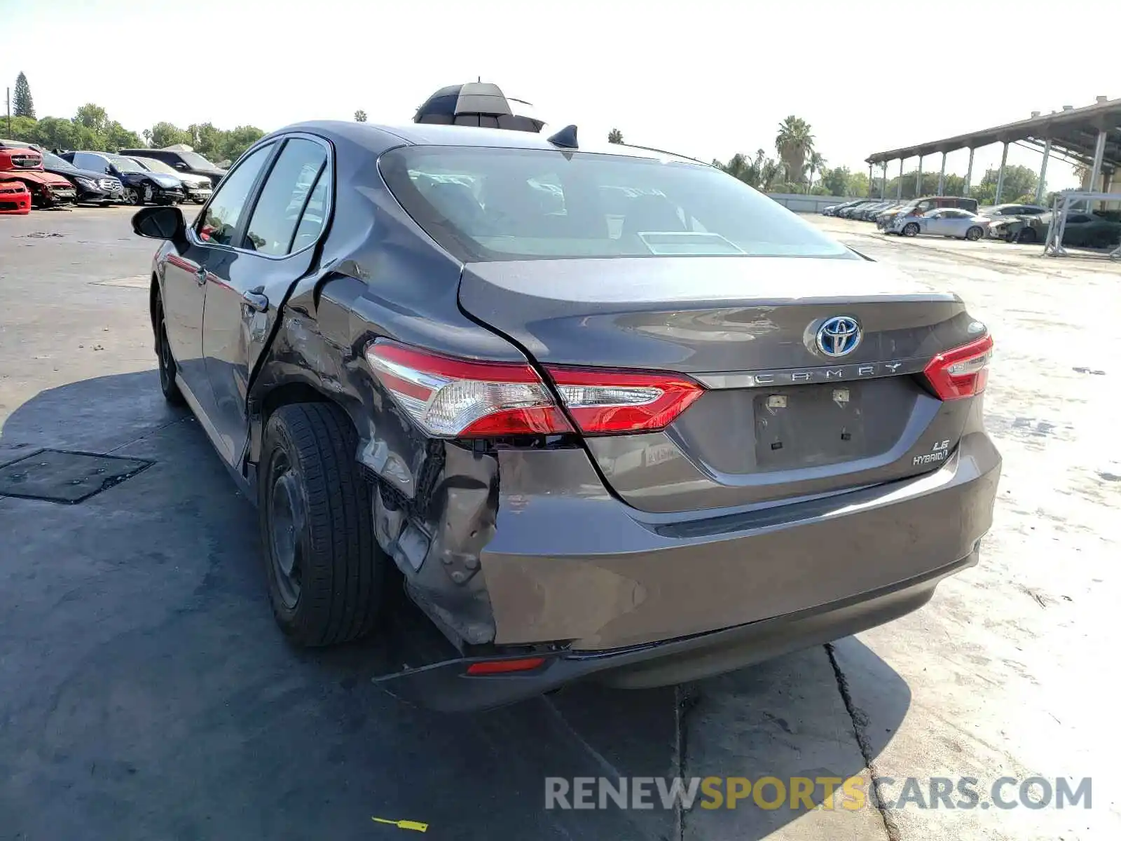 3 Photograph of a damaged car 4T1C31AK2LU523054 TOYOTA CAMRY 2020