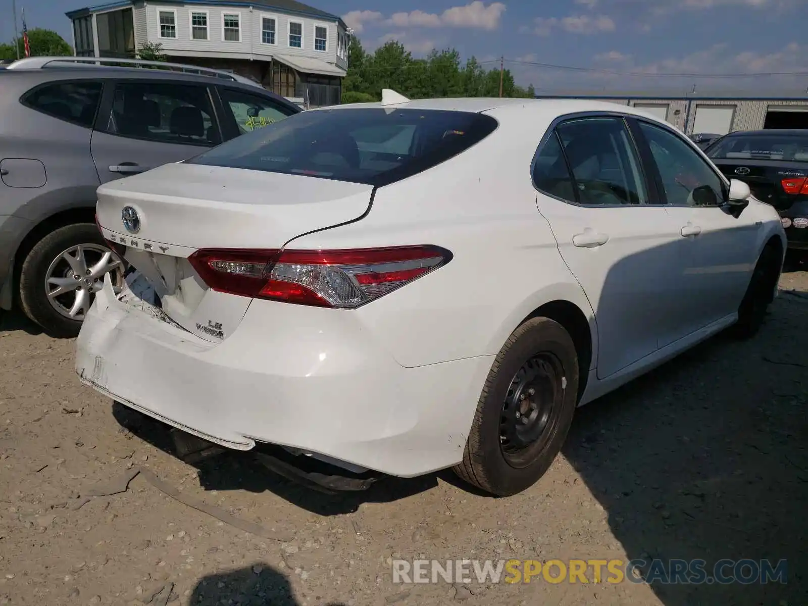 4 Photograph of a damaged car 4T1C31AK2LU523250 TOYOTA CAMRY 2020