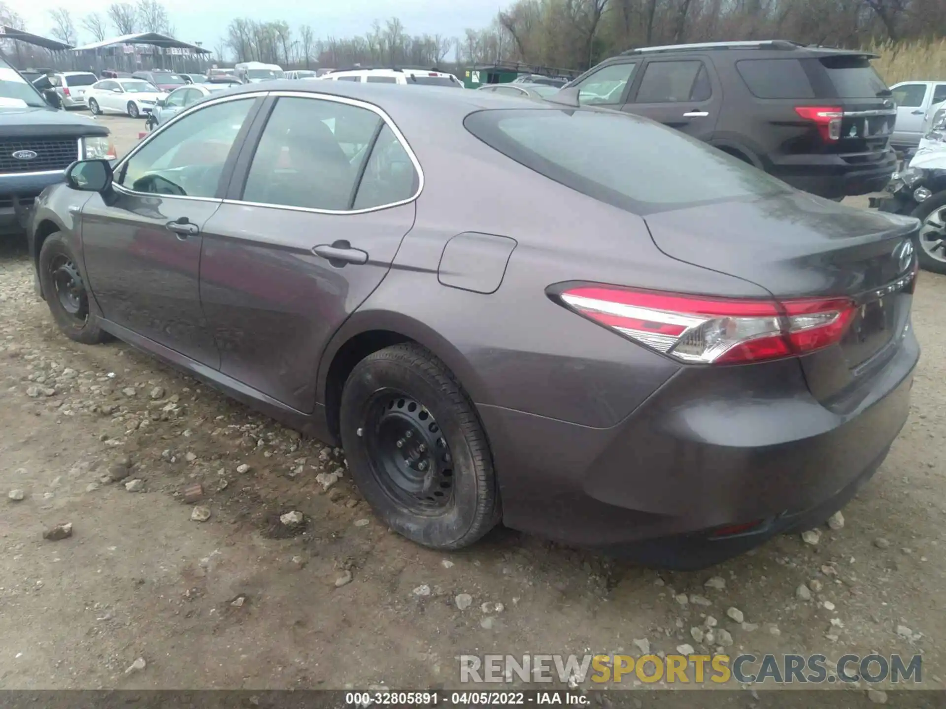 3 Photograph of a damaged car 4T1C31AK2LU524205 TOYOTA CAMRY 2020