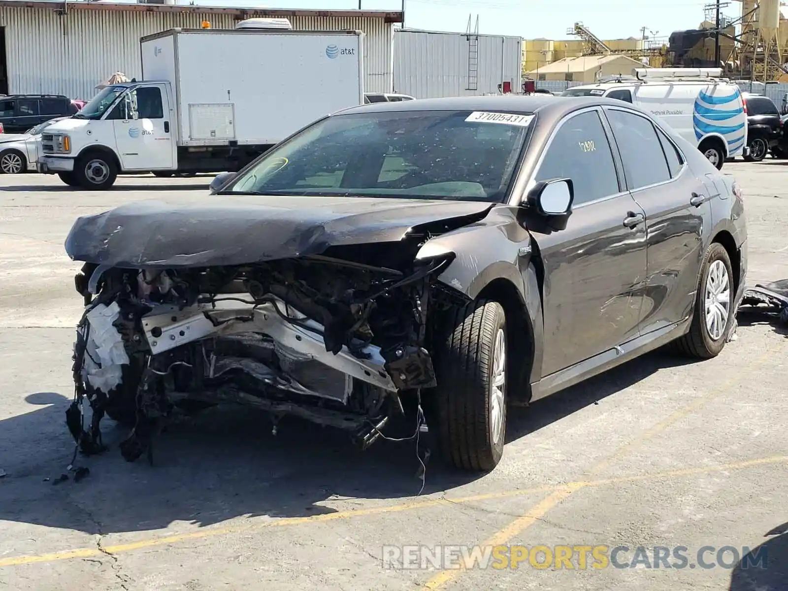 2 Photograph of a damaged car 4T1C31AK2LU525368 TOYOTA CAMRY 2020