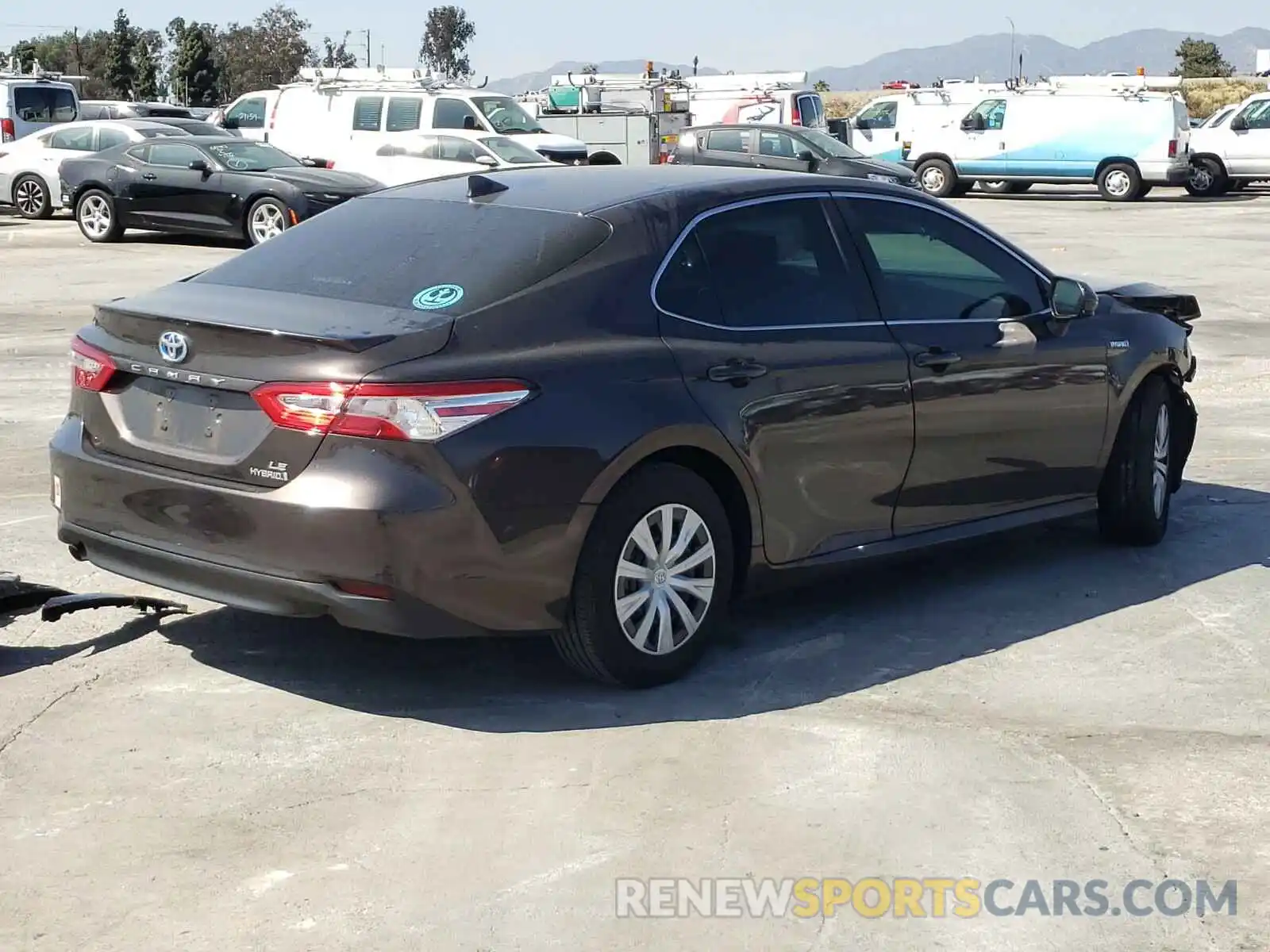 4 Photograph of a damaged car 4T1C31AK2LU525368 TOYOTA CAMRY 2020