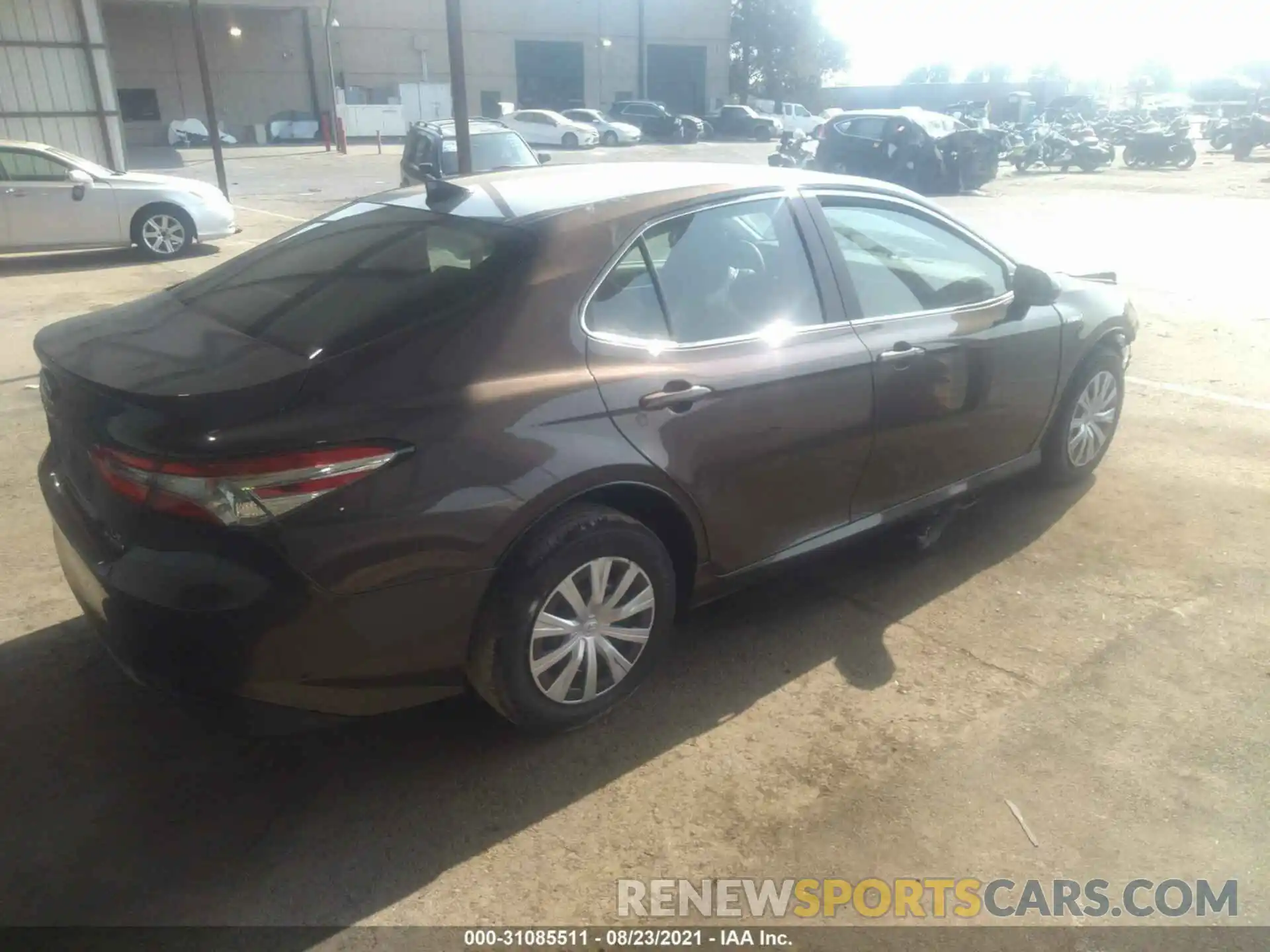 4 Photograph of a damaged car 4T1C31AK2LU525676 TOYOTA CAMRY 2020