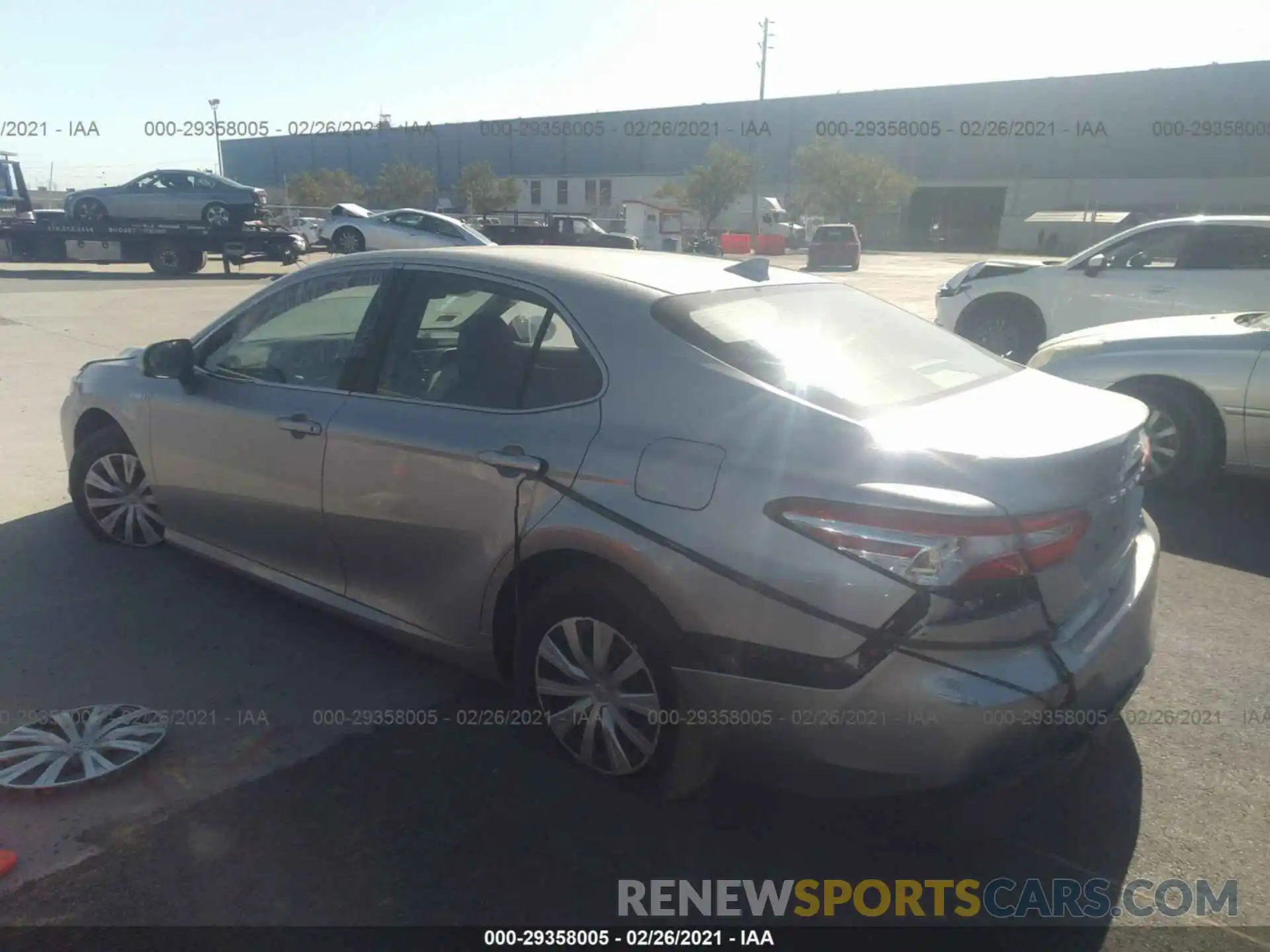 3 Photograph of a damaged car 4T1C31AK2LU534331 TOYOTA CAMRY 2020