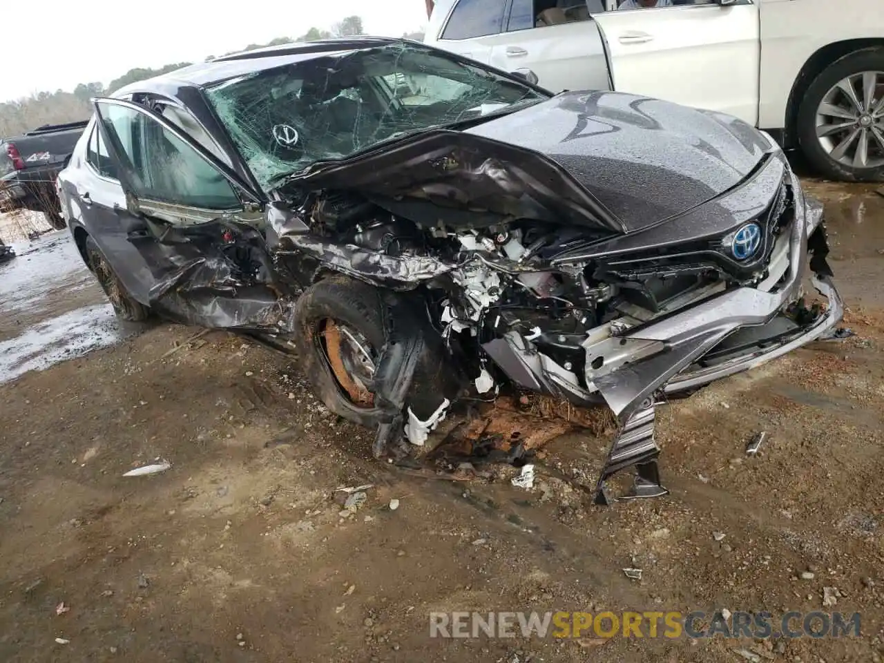 1 Photograph of a damaged car 4T1C31AK2LU535611 TOYOTA CAMRY 2020