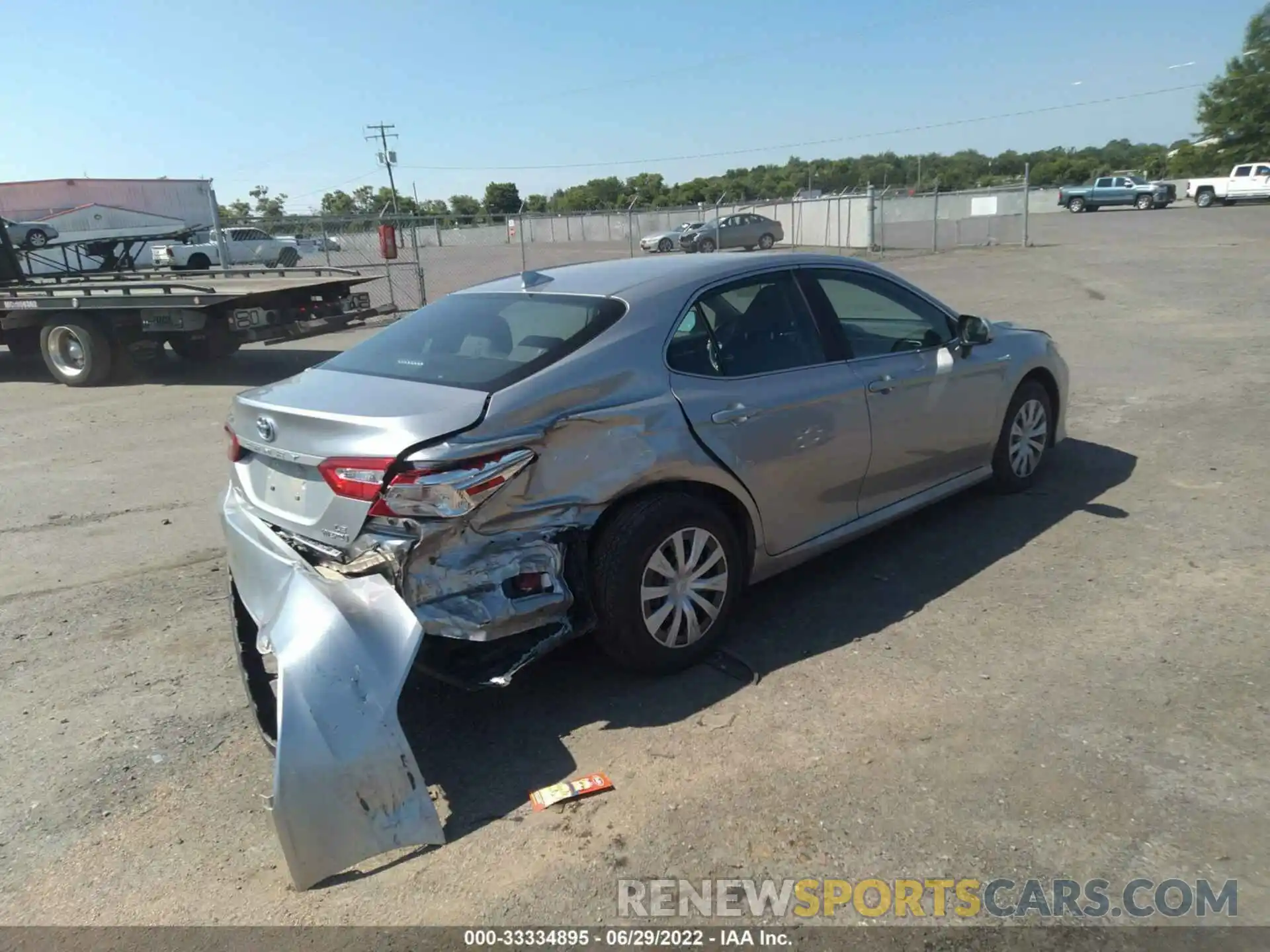 4 Photograph of a damaged car 4T1C31AK2LU544812 TOYOTA CAMRY 2020