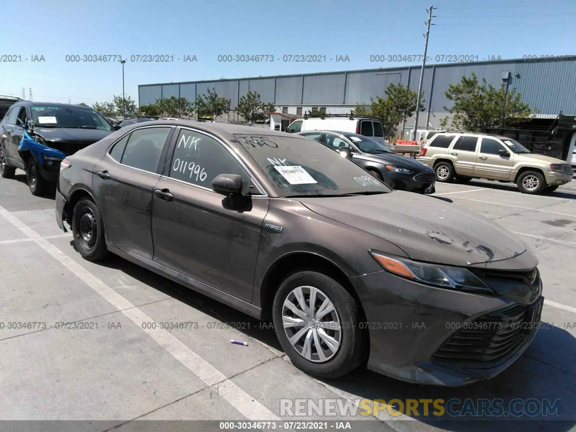 1 Photograph of a damaged car 4T1C31AK3LU011996 TOYOTA CAMRY 2020