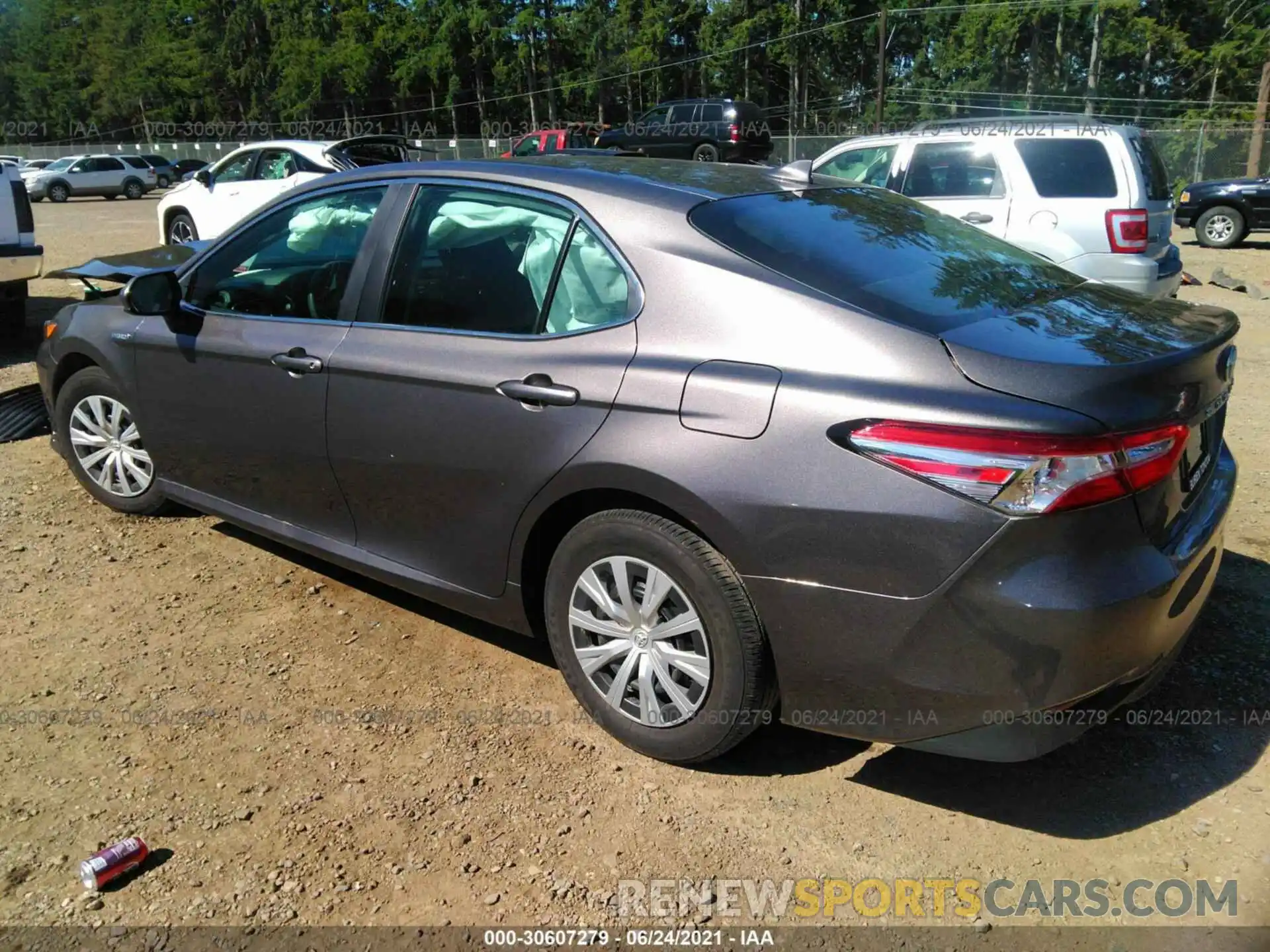 3 Photograph of a damaged car 4T1C31AK3LU013859 TOYOTA CAMRY 2020