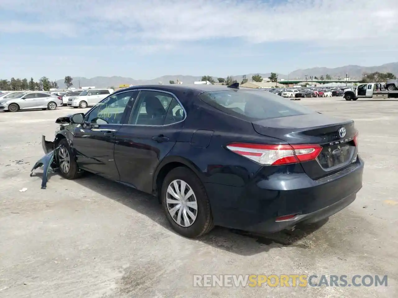 3 Photograph of a damaged car 4T1C31AK3LU015921 TOYOTA CAMRY 2020