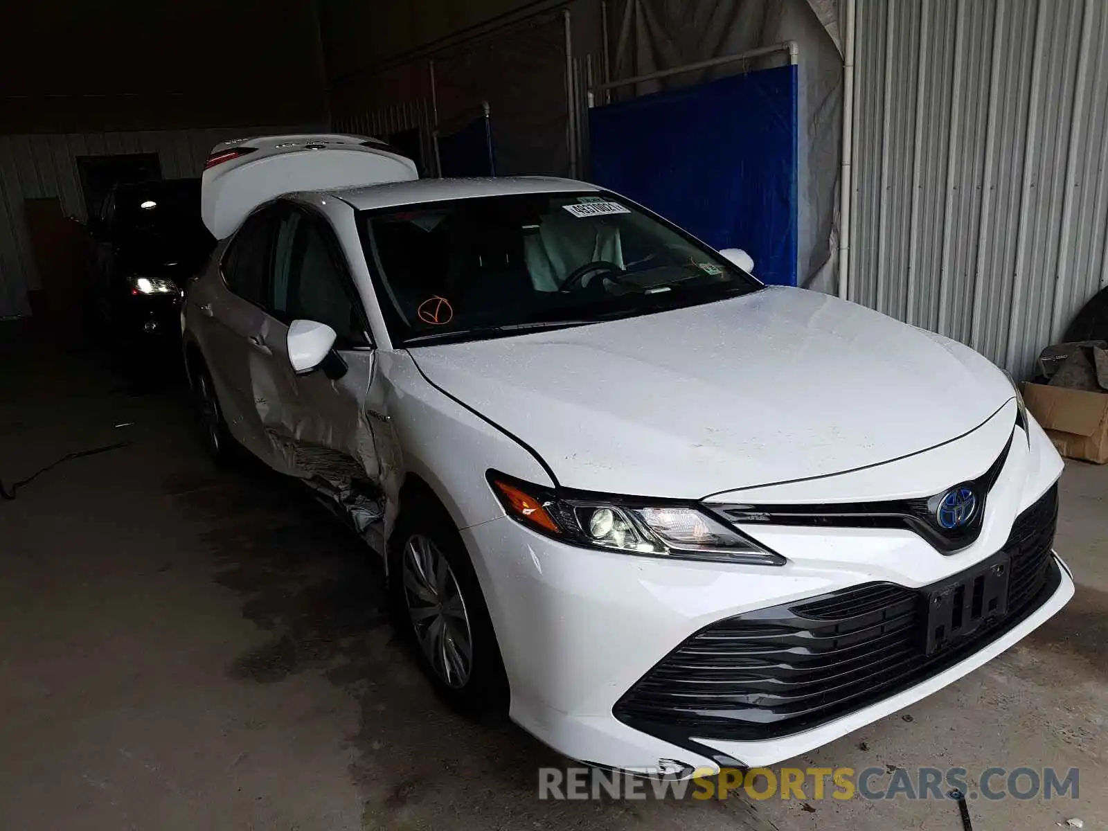 1 Photograph of a damaged car 4T1C31AK3LU521443 TOYOTA CAMRY 2020