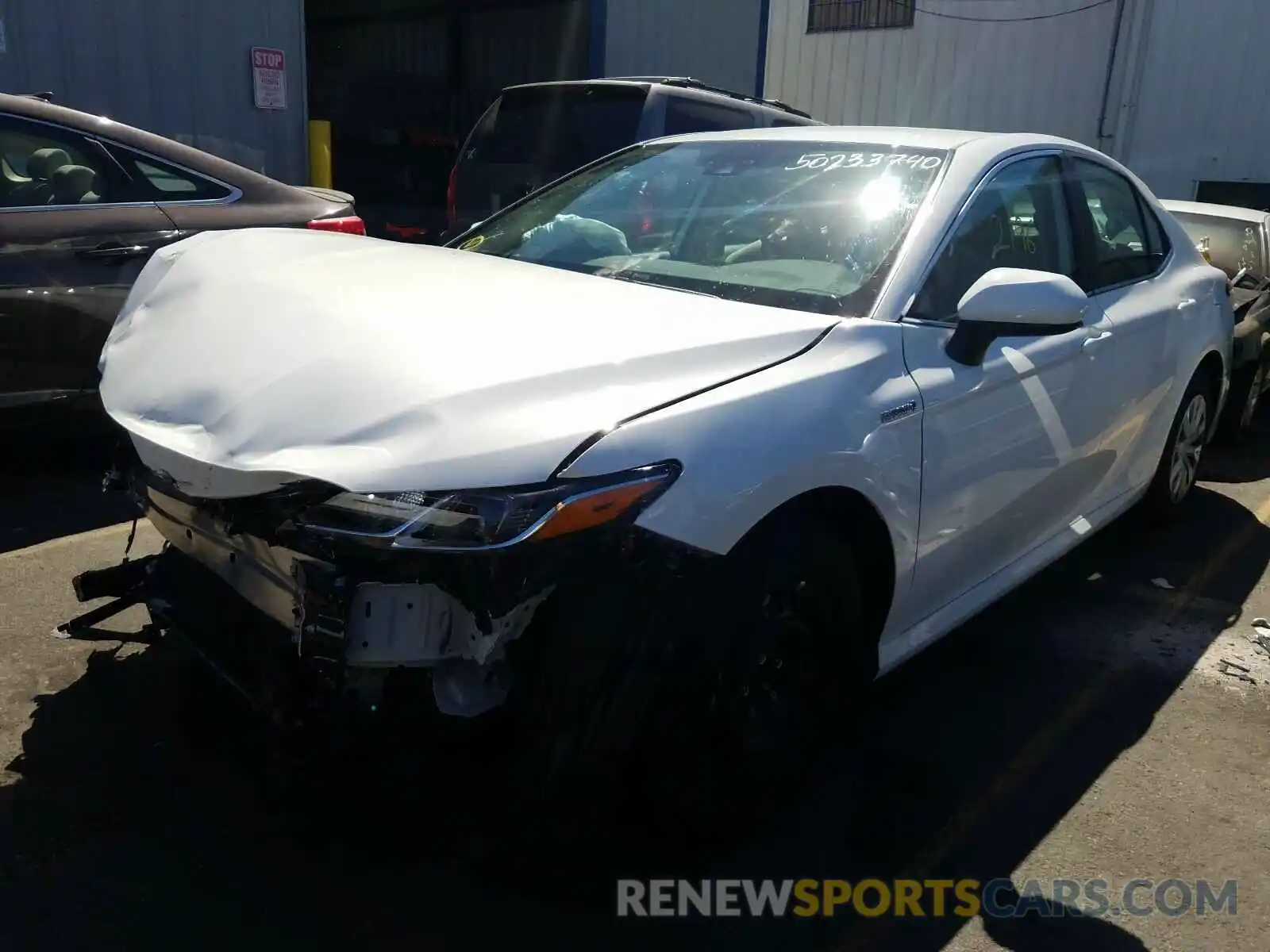 2 Photograph of a damaged car 4T1C31AK3LU524942 TOYOTA CAMRY 2020