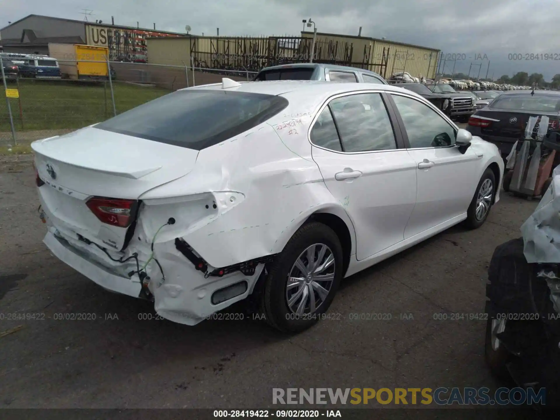 4 Photograph of a damaged car 4T1C31AK3LU525783 TOYOTA CAMRY 2020