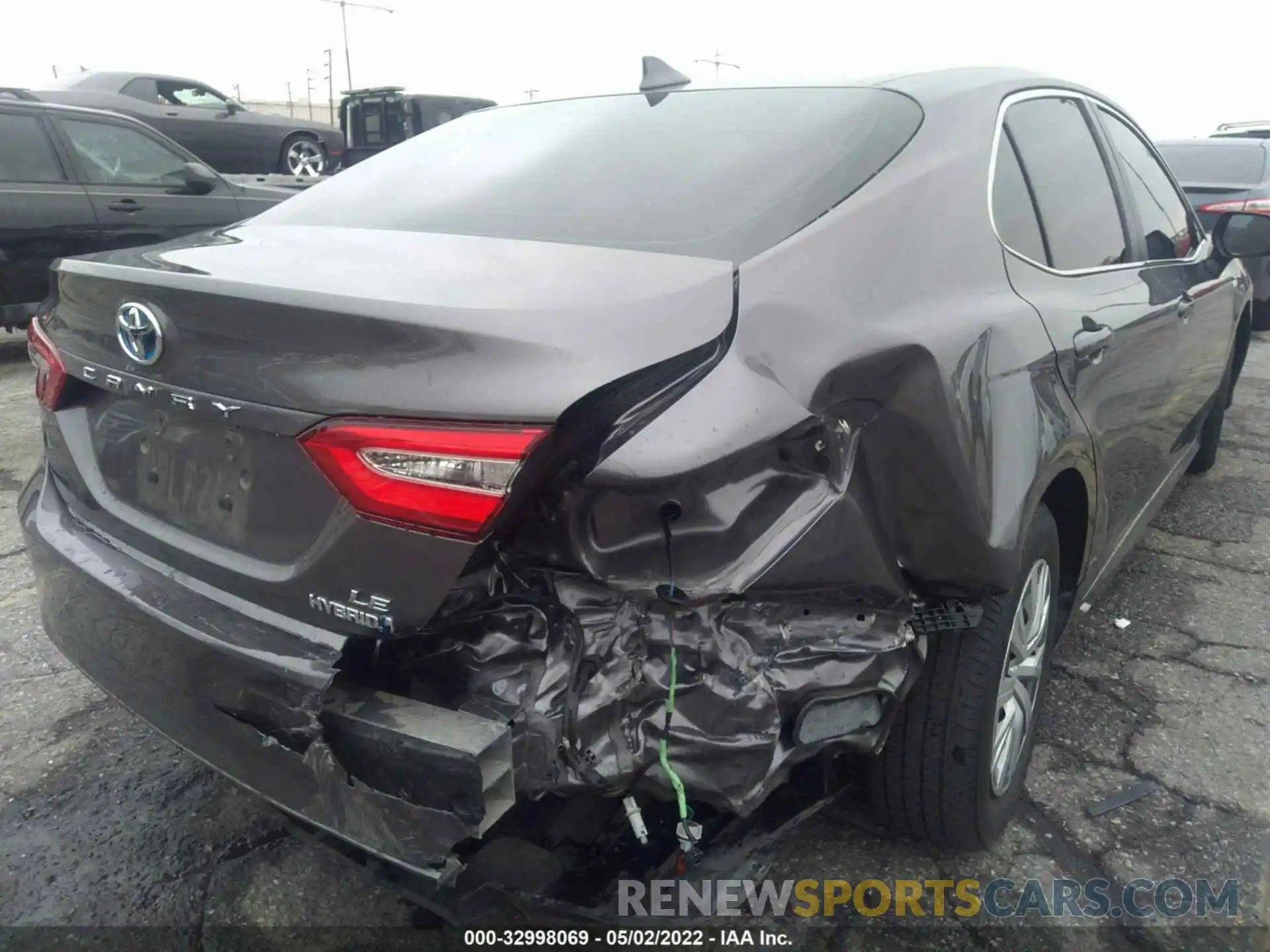 6 Photograph of a damaged car 4T1C31AK3LU528733 TOYOTA CAMRY 2020