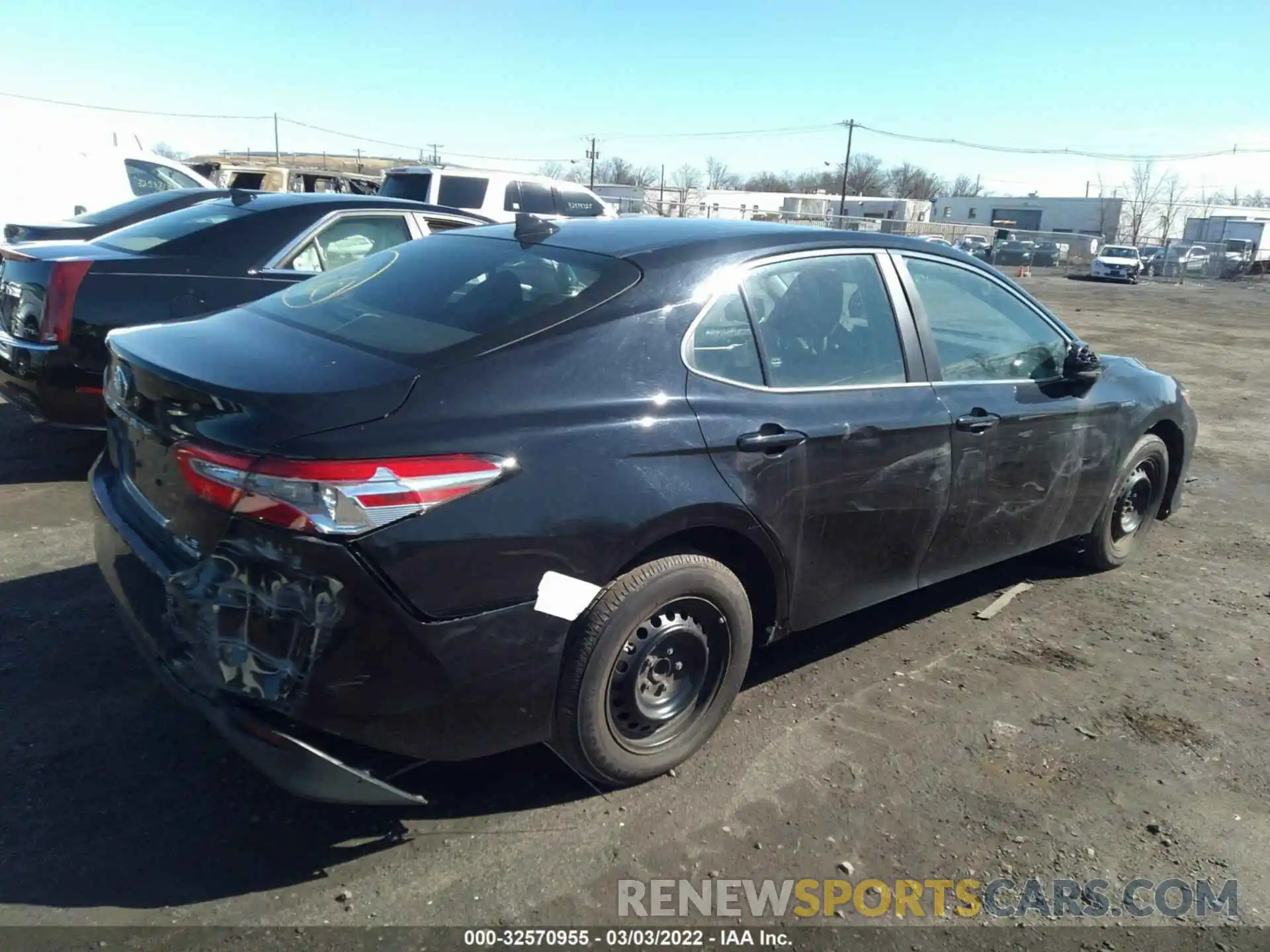 4 Photograph of a damaged car 4T1C31AK3LU529459 TOYOTA CAMRY 2020