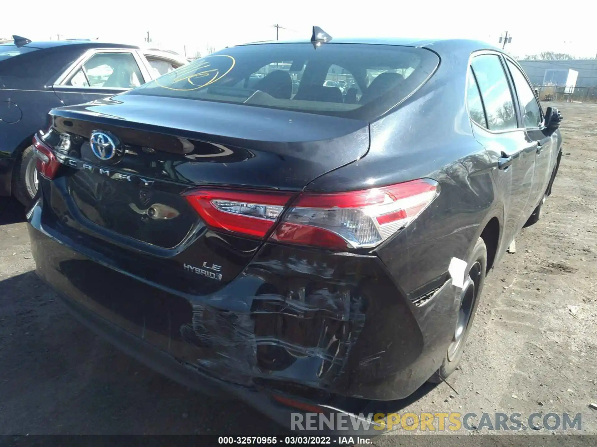 6 Photograph of a damaged car 4T1C31AK3LU529459 TOYOTA CAMRY 2020