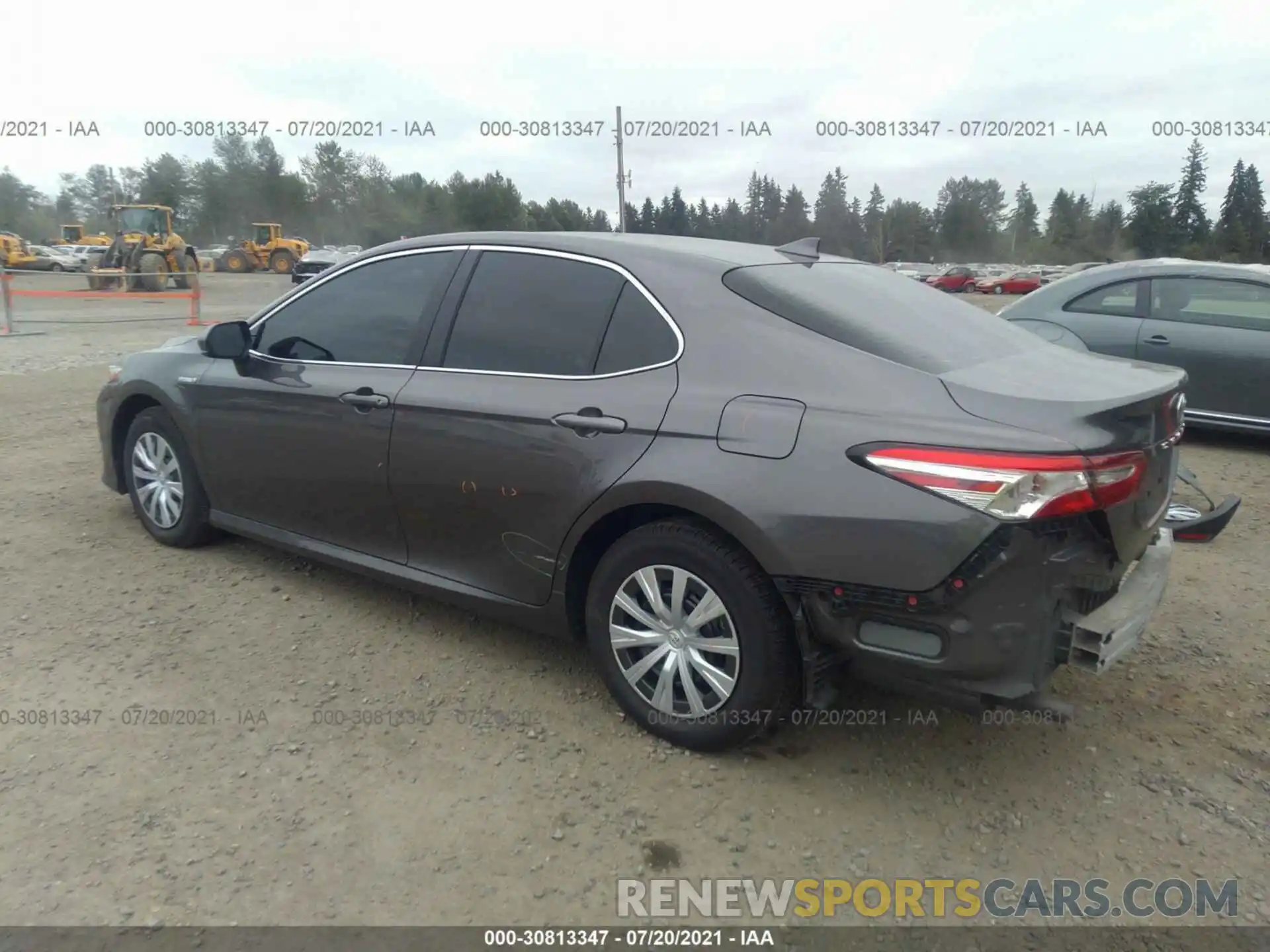 3 Photograph of a damaged car 4T1C31AK3LU530594 TOYOTA CAMRY 2020