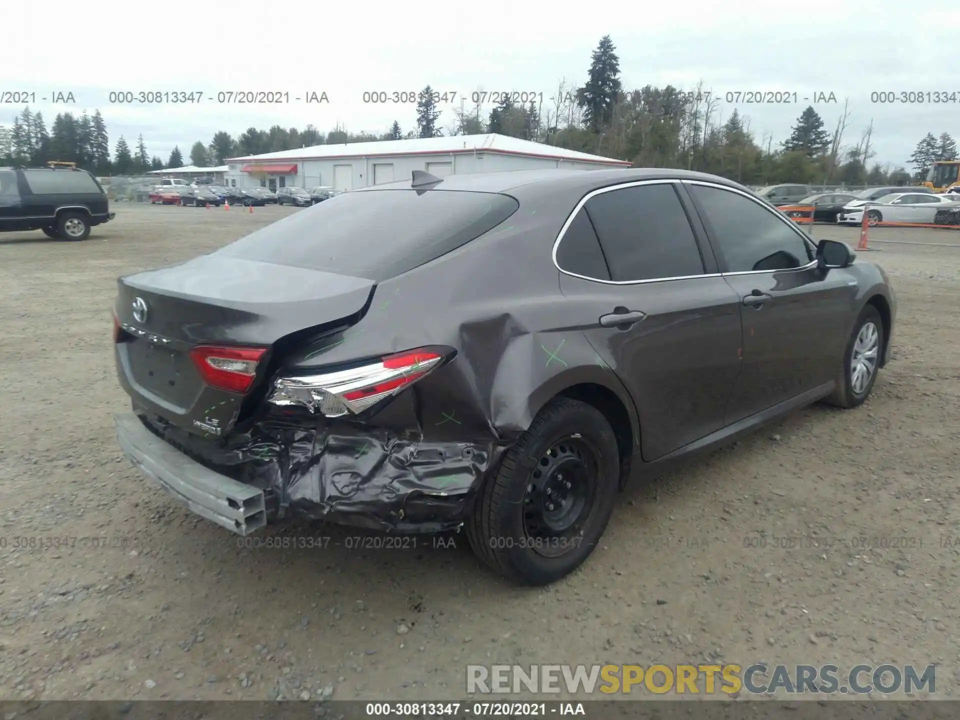 4 Photograph of a damaged car 4T1C31AK3LU530594 TOYOTA CAMRY 2020