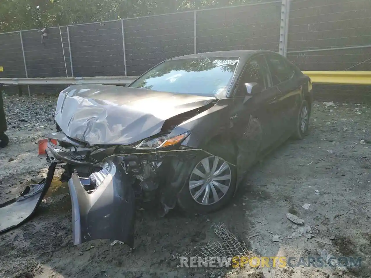 2 Photograph of a damaged car 4T1C31AK3LU532345 TOYOTA CAMRY 2020