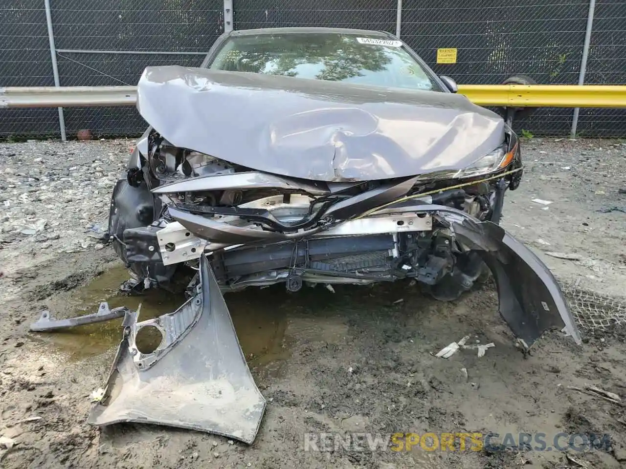 9 Photograph of a damaged car 4T1C31AK3LU532345 TOYOTA CAMRY 2020